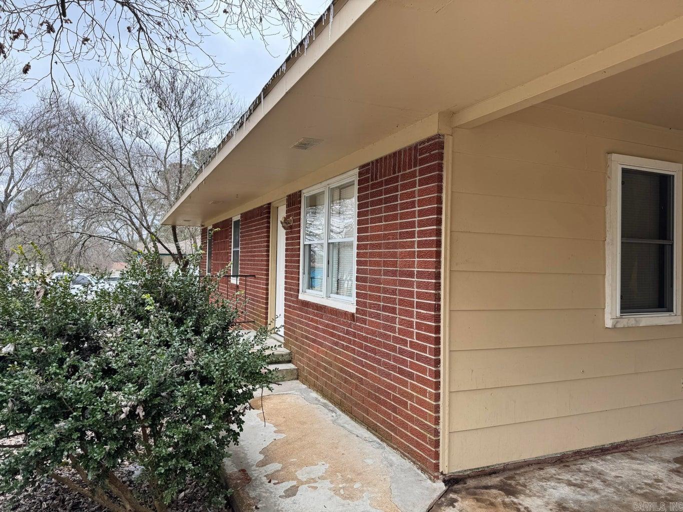 J & M ESTATES - Residential