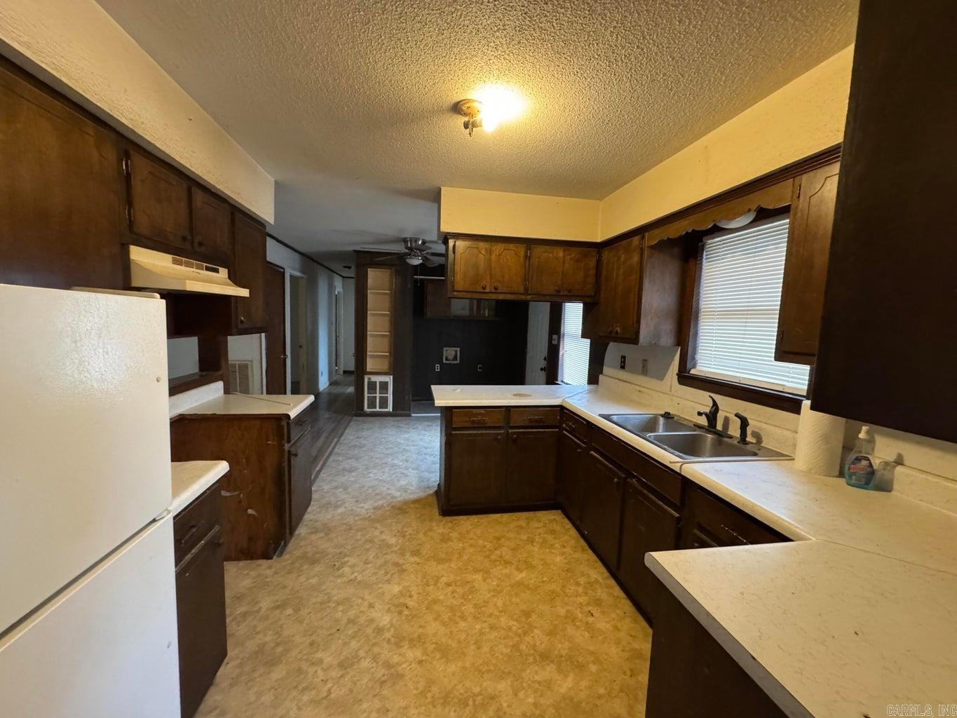 J & M ESTATES - Residential