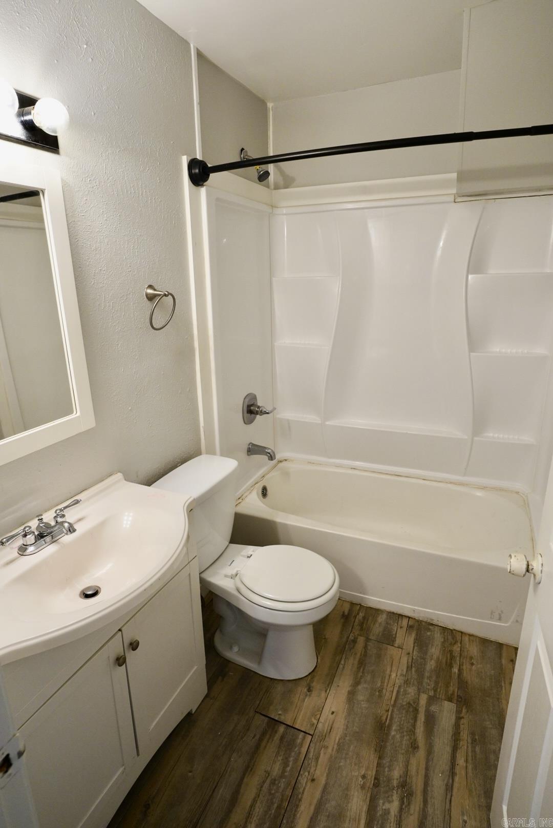 Morgan-Loh - Residential