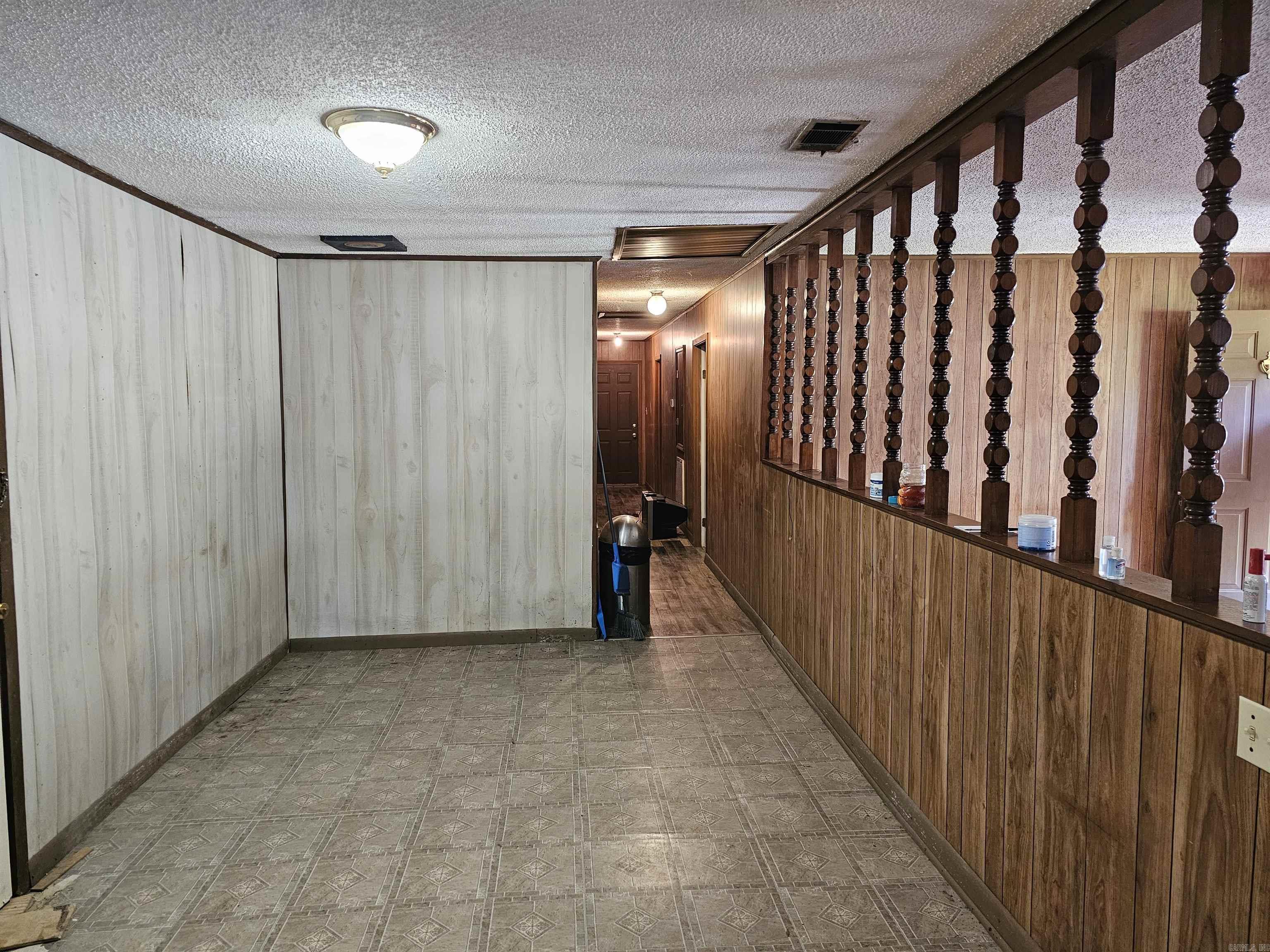 MOONEY - Residential
