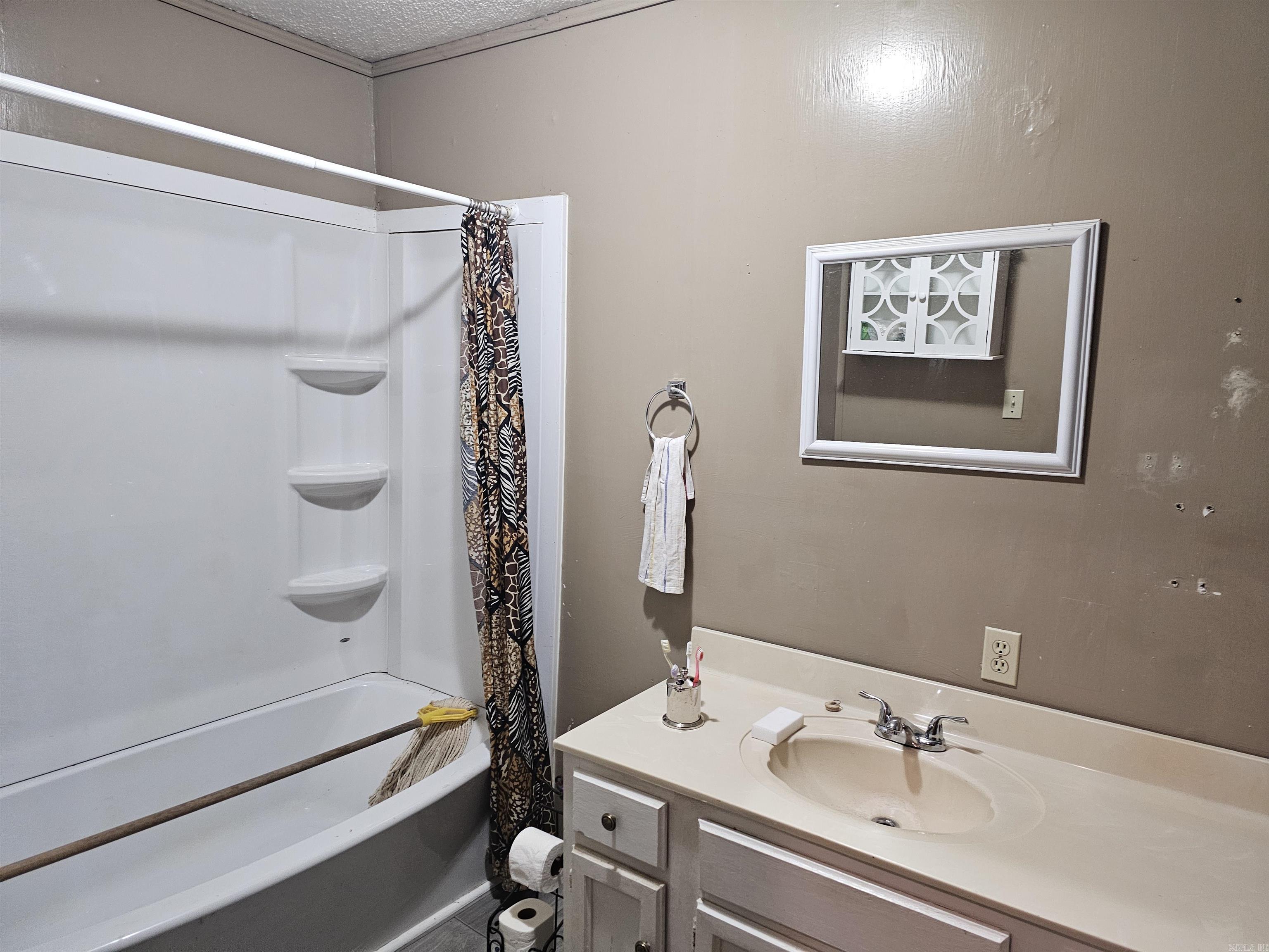 MOONEY - Residential