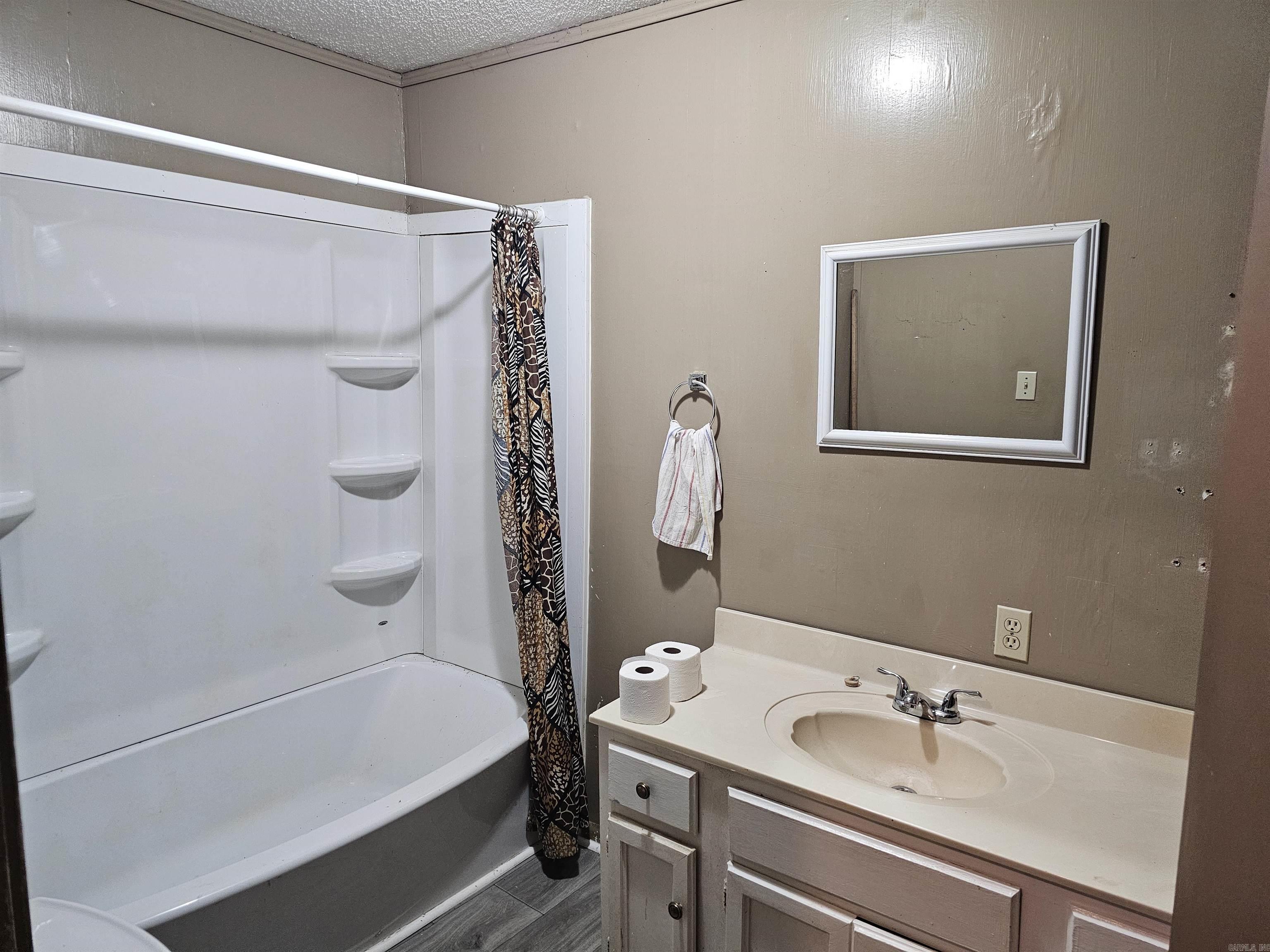MOONEY - Residential