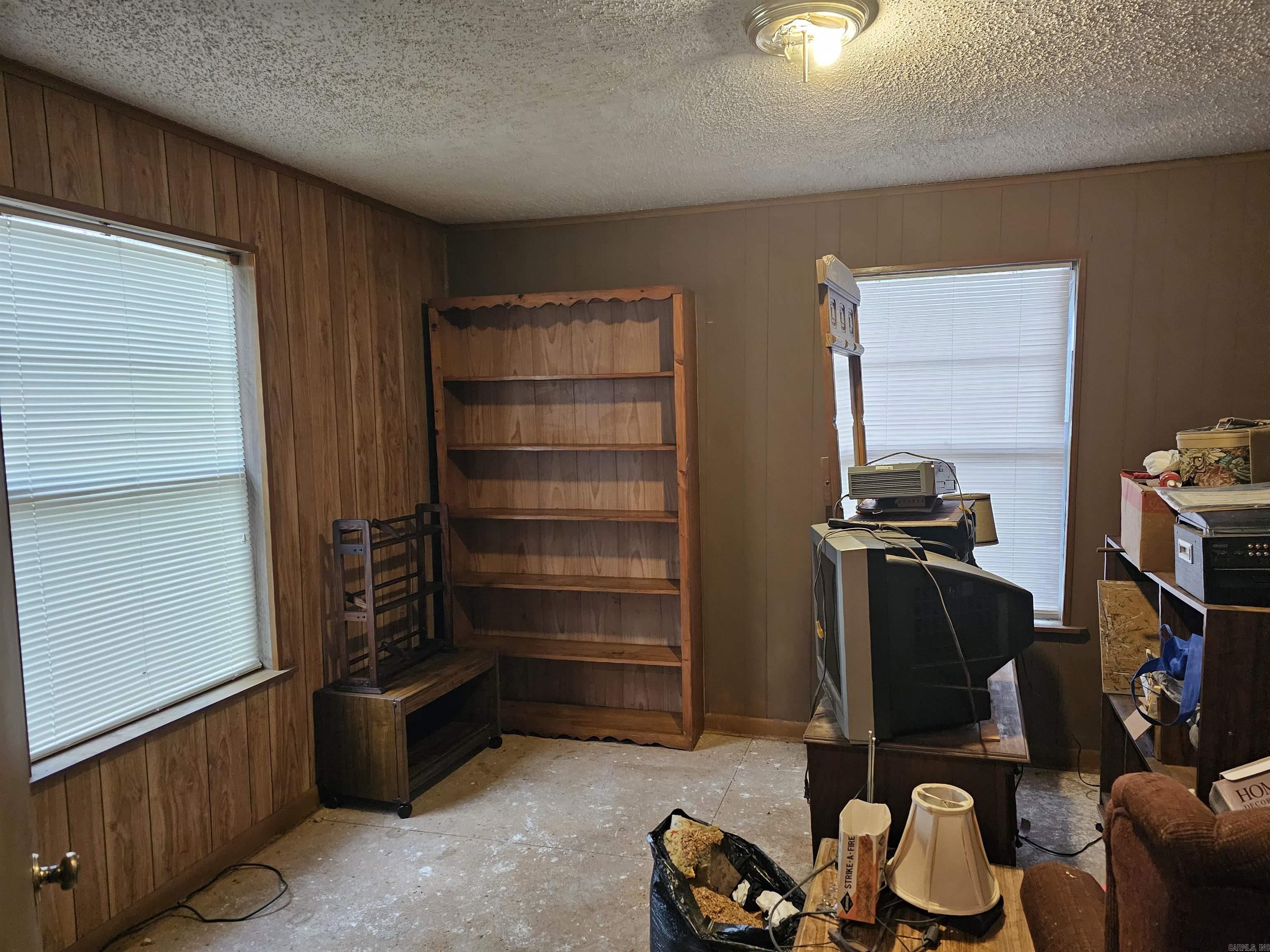 MOONEY - Residential