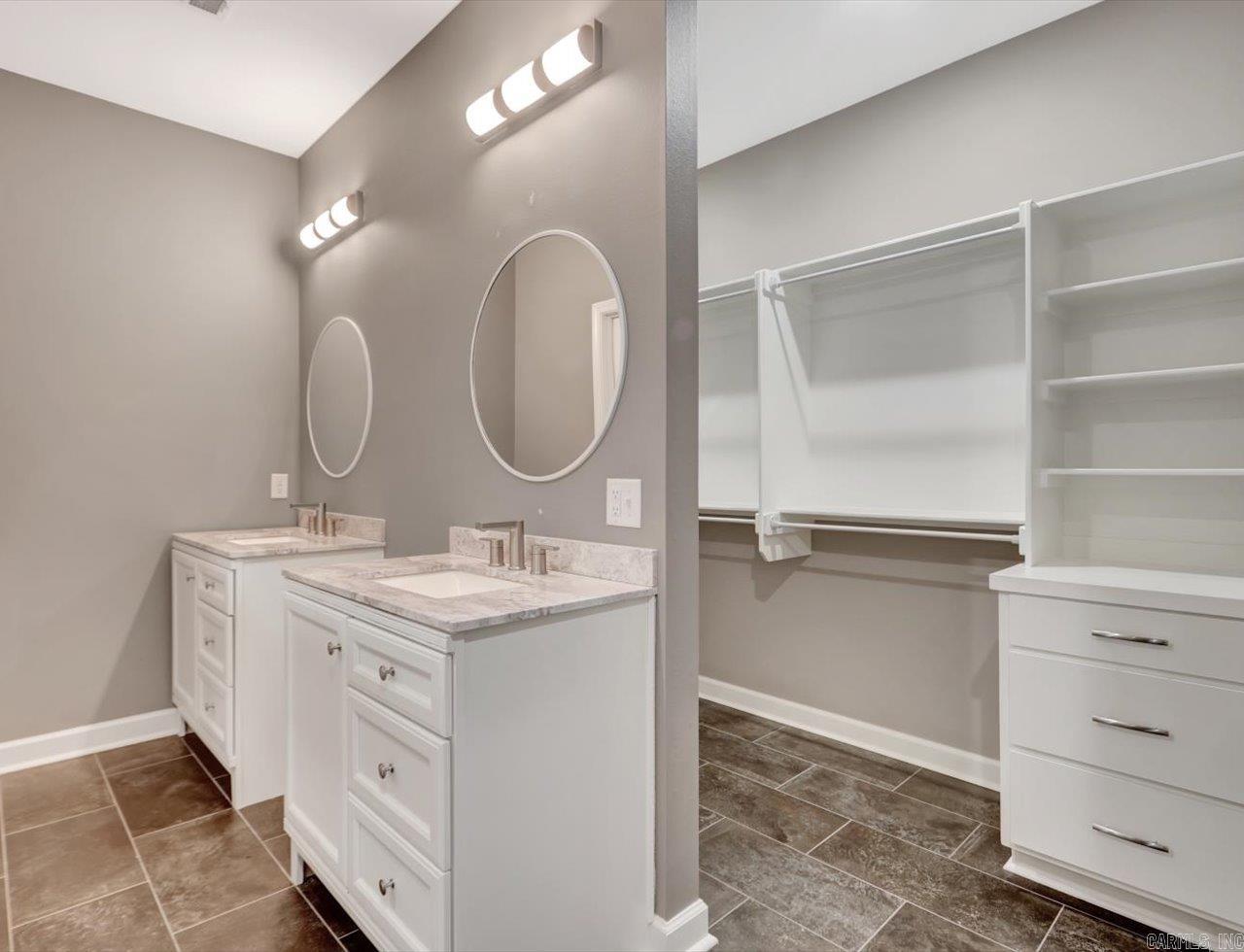 FOX RUN - Residential