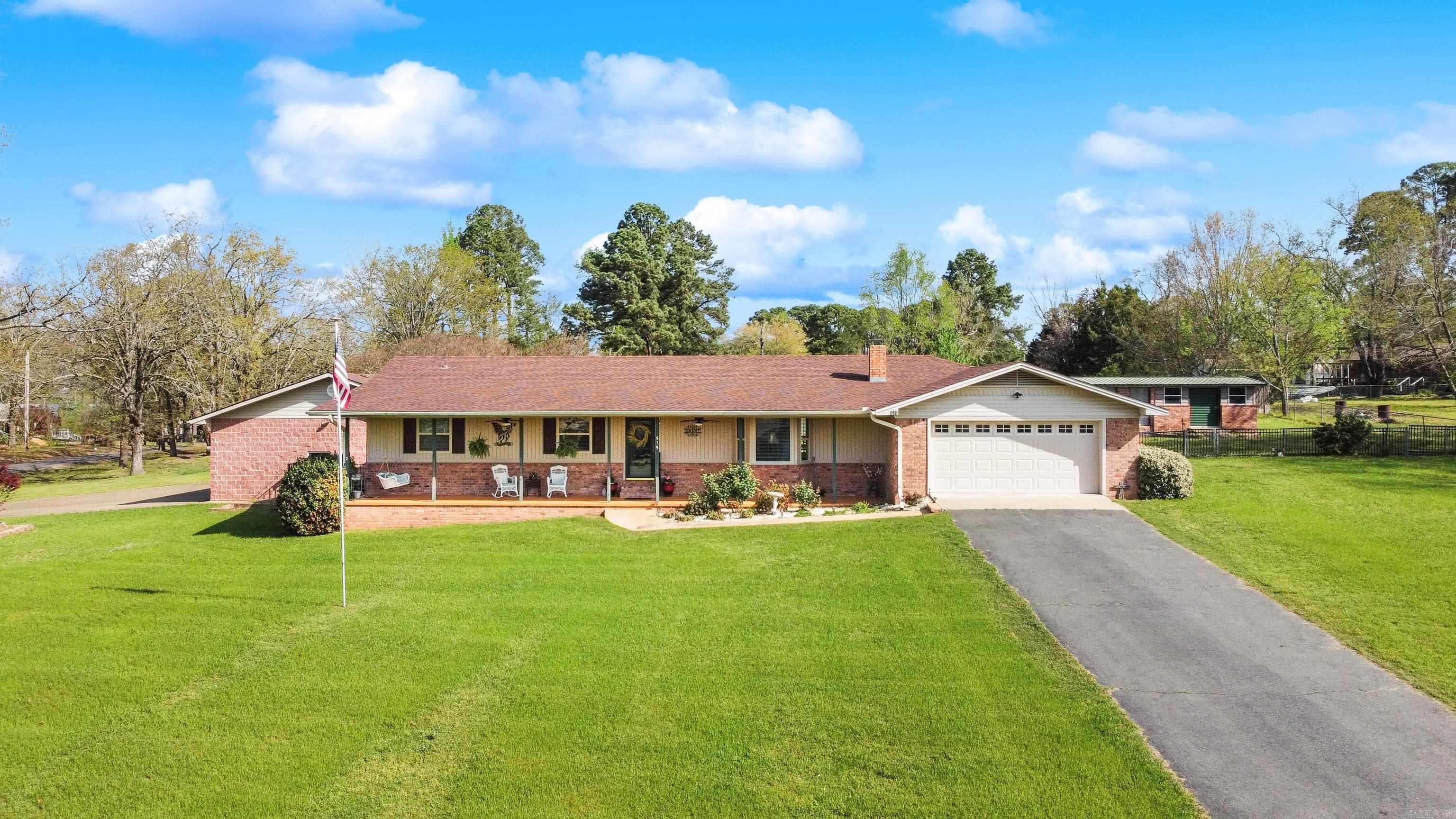 CLEVELAND SHORES - Residential