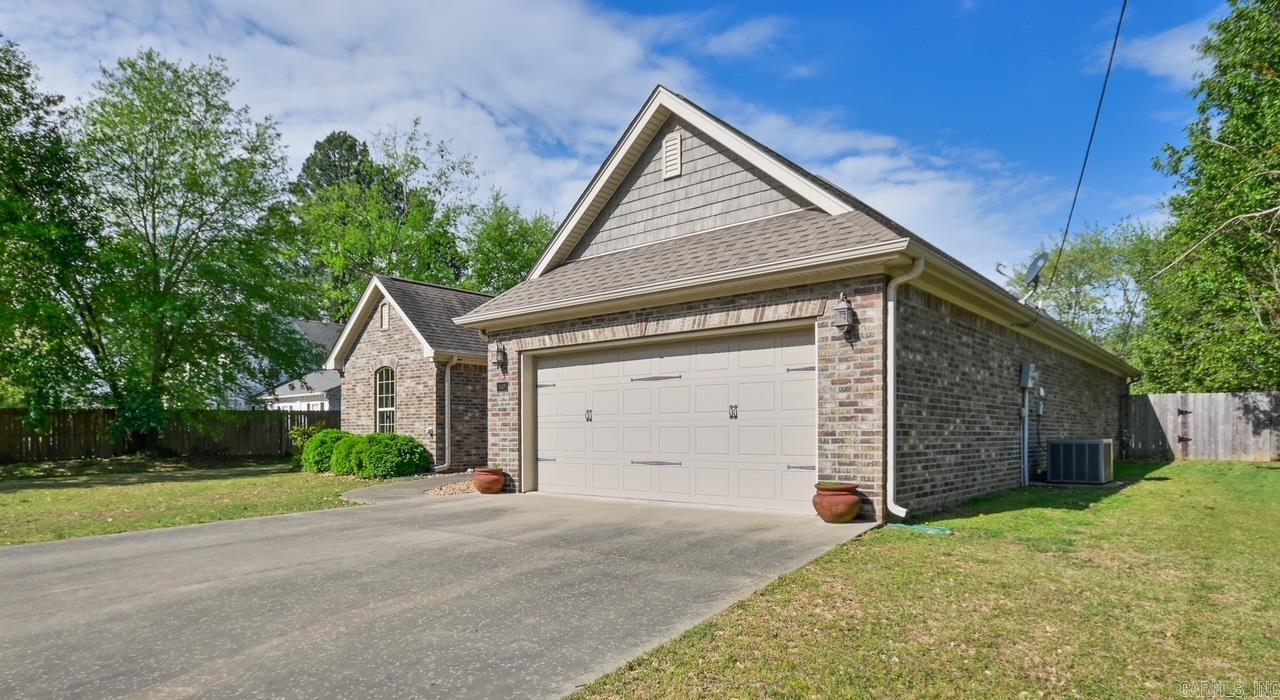 Riales - Residential