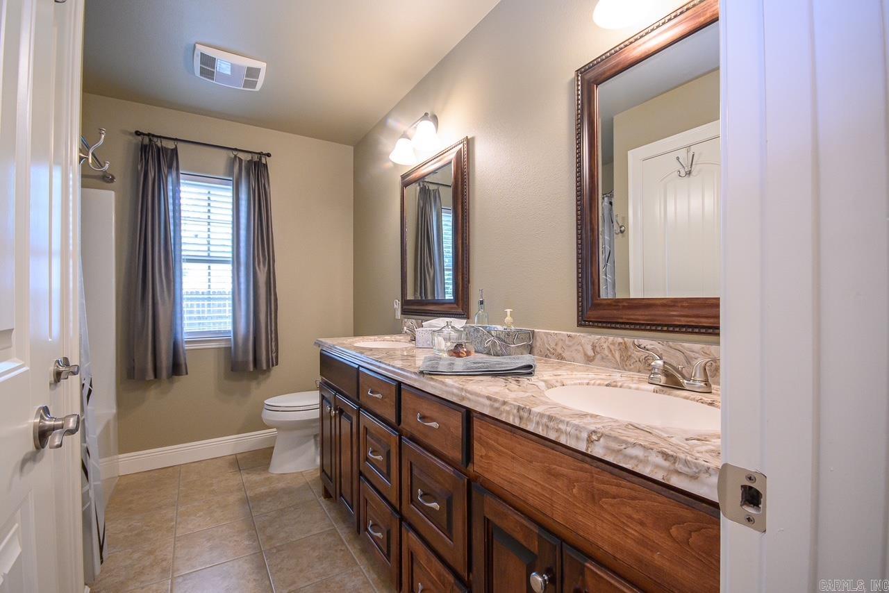 Riales - Residential