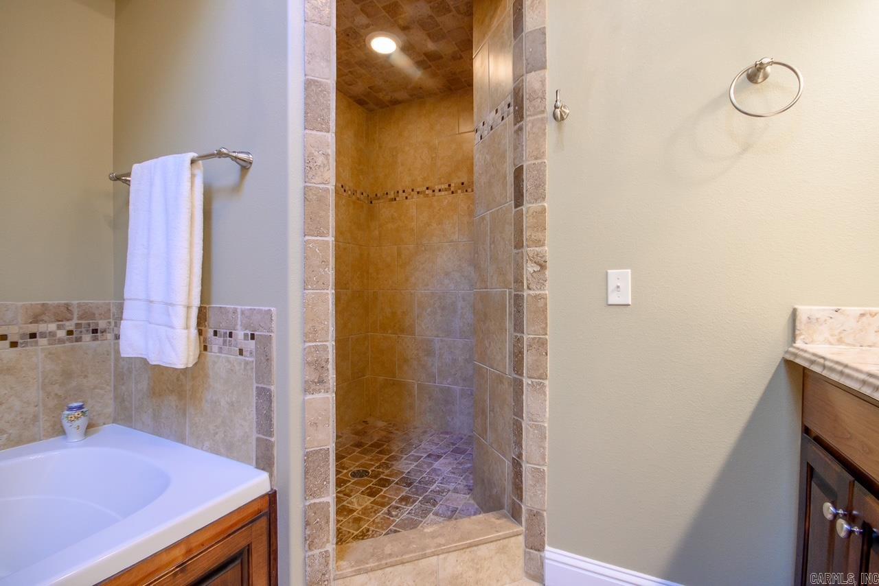 Riales - Residential