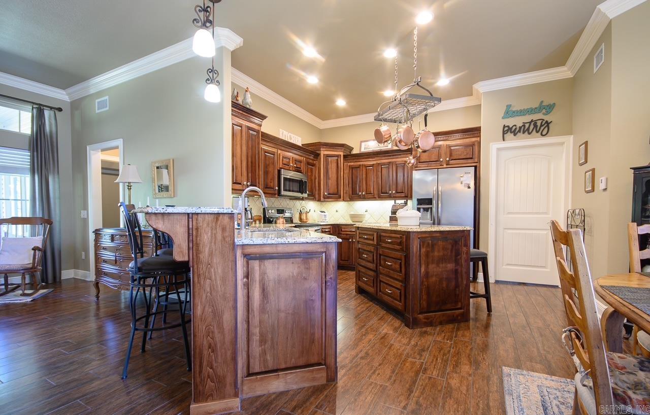 Riales - Residential