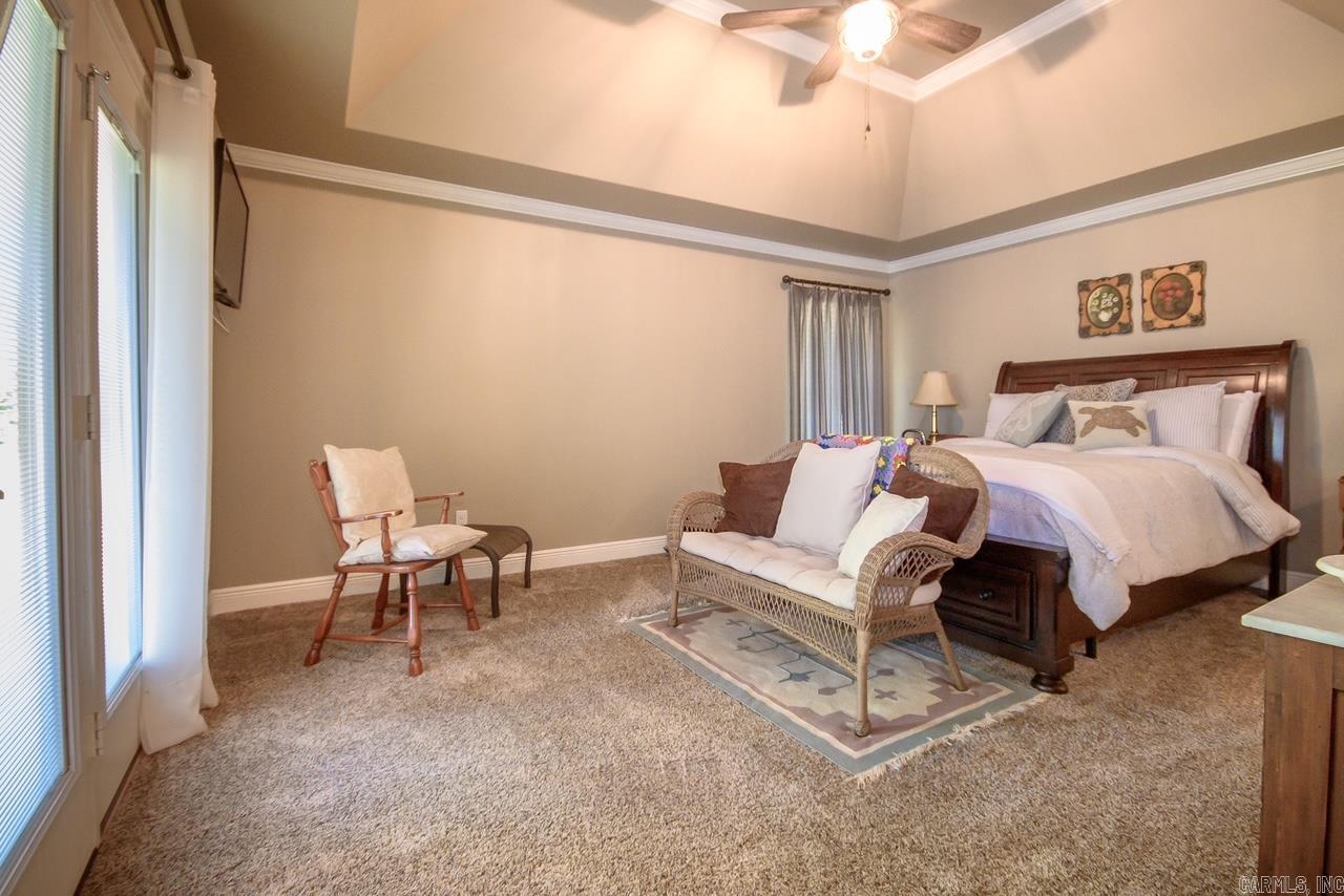 Riales - Residential