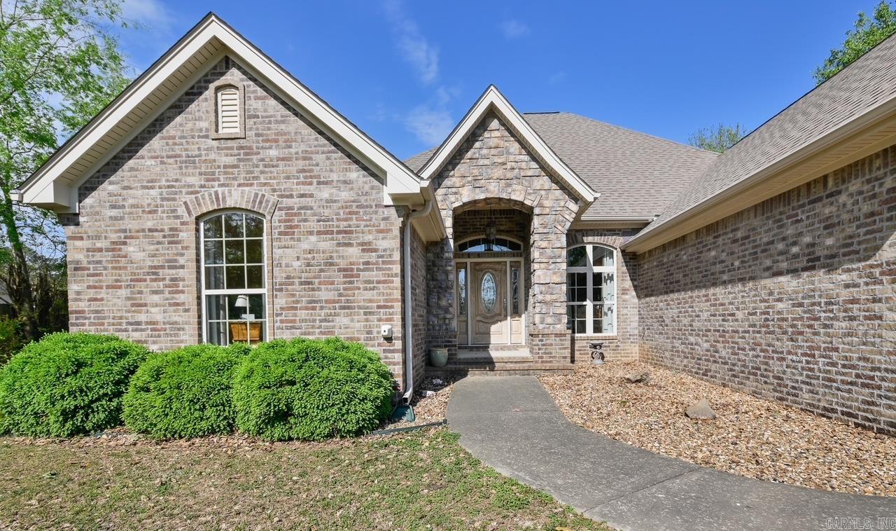 Riales - Residential