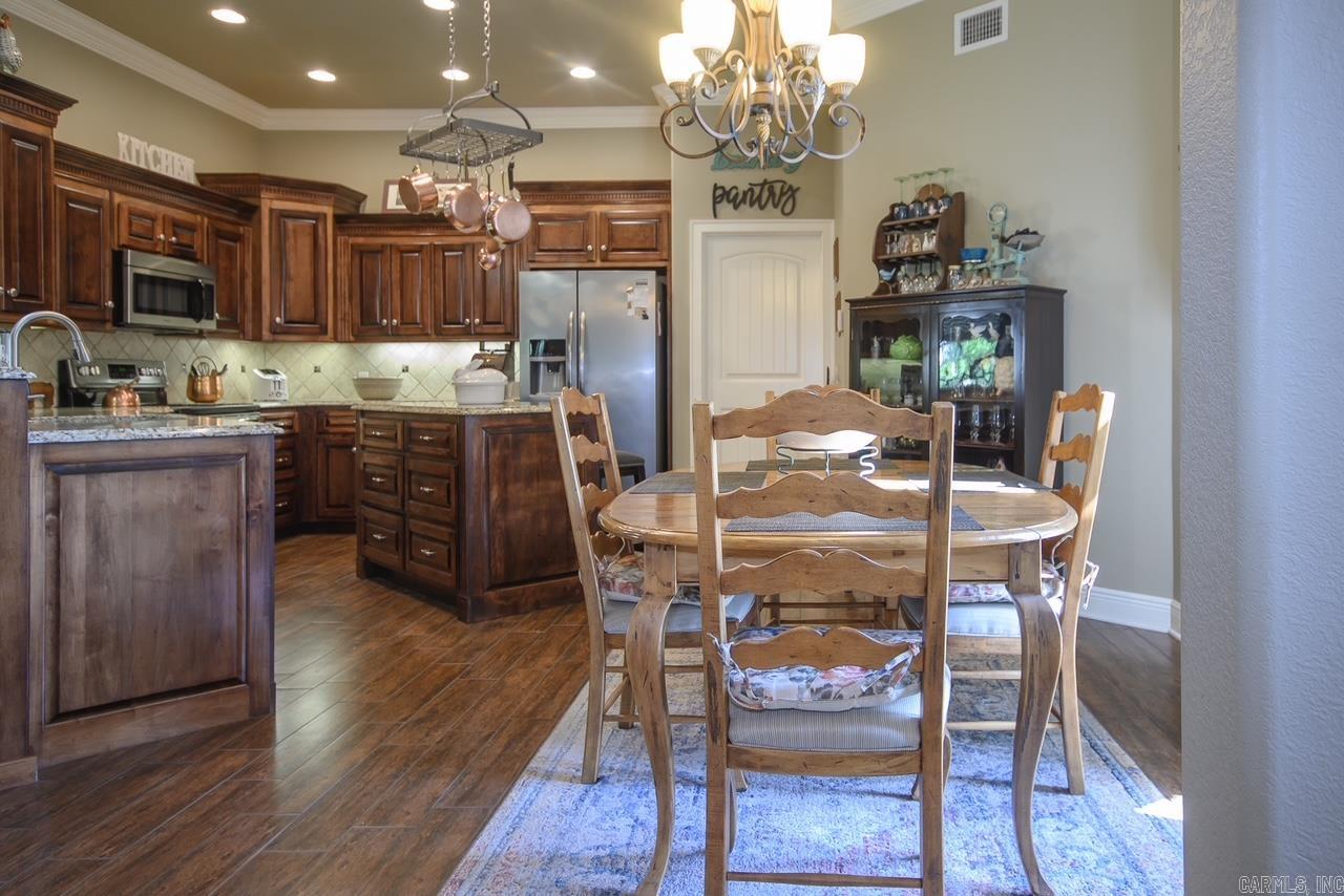 Riales - Residential