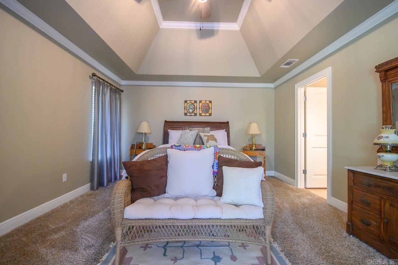 Riales - Residential