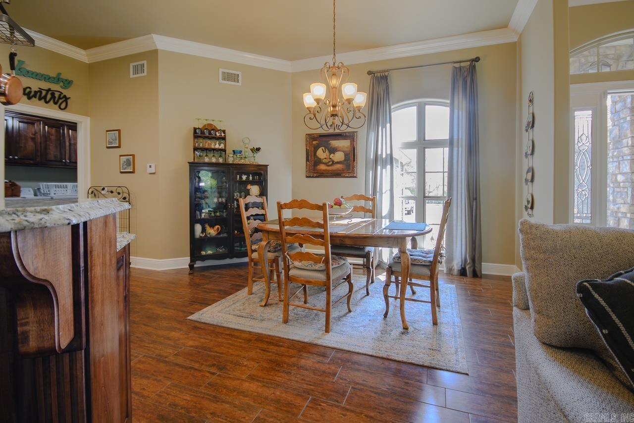 Riales - Residential