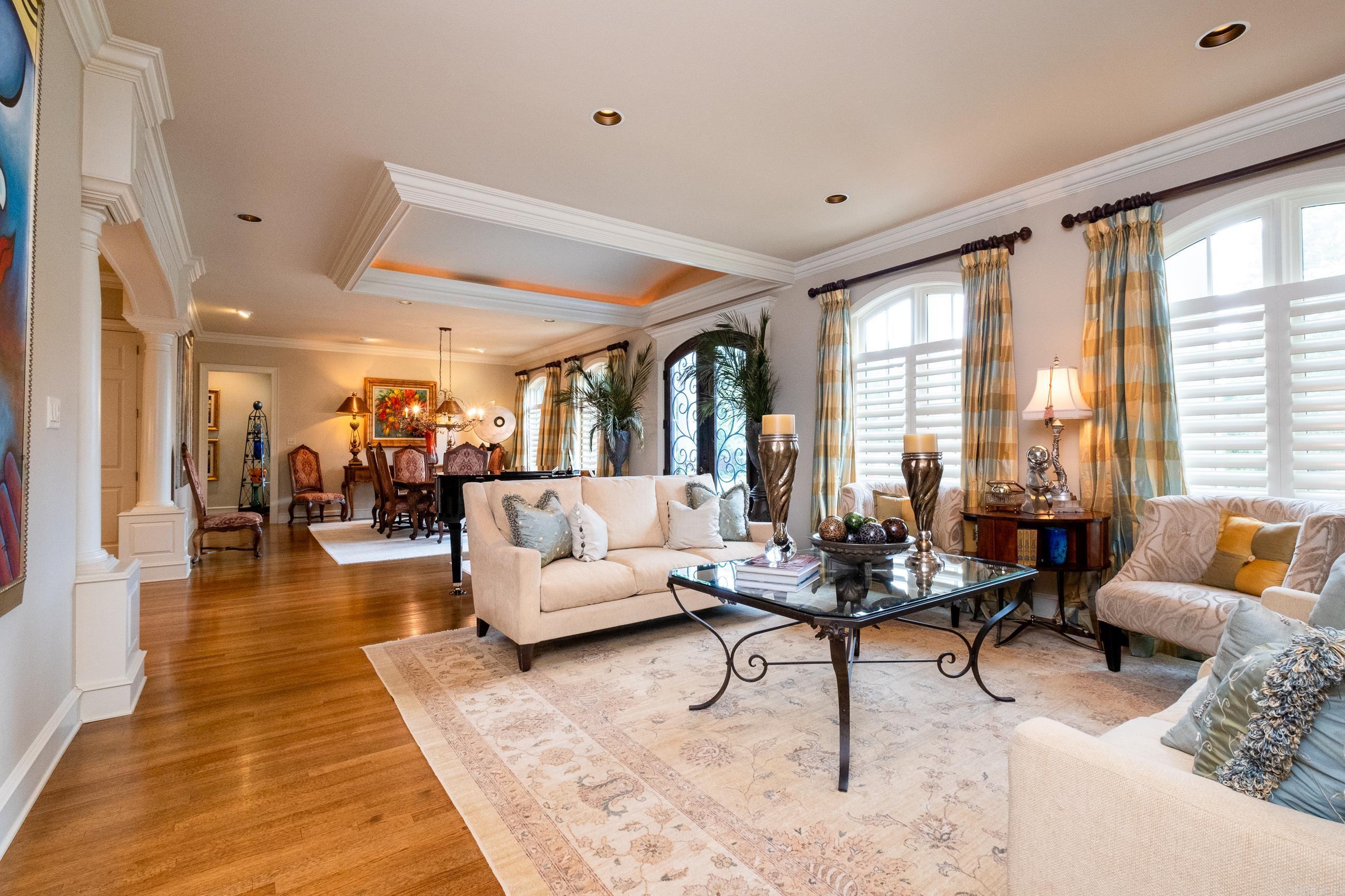 CHENAL VALLEY BRETAGNE CIRCLE - Residential