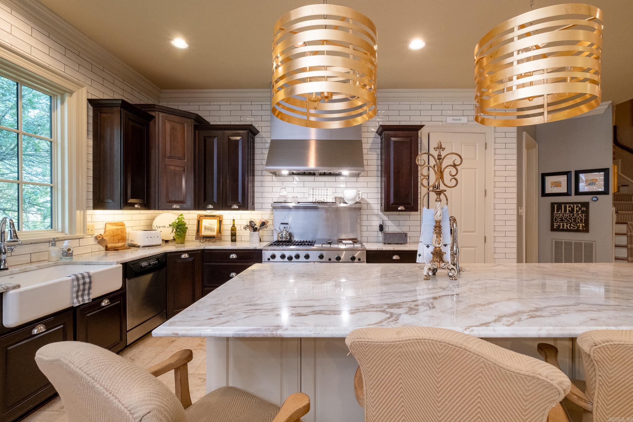 CHENAL VALLEY BRETAGNE CIRCLE - Residential