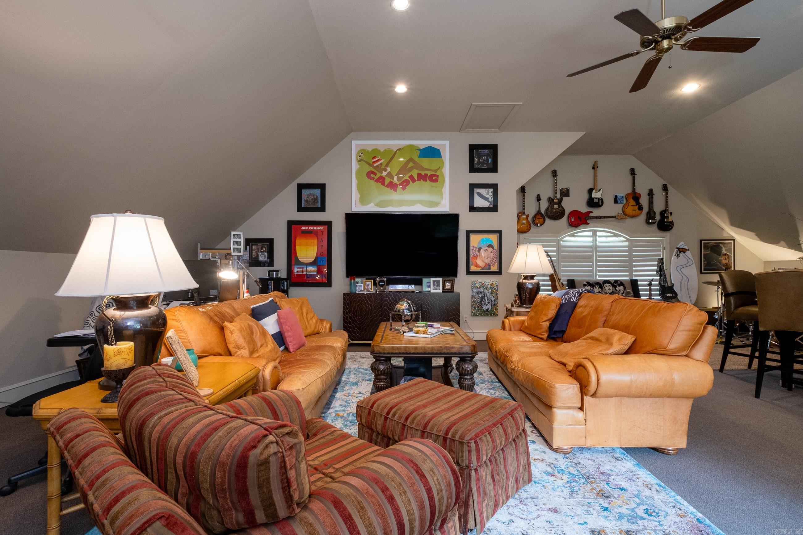 CHENAL VALLEY BRETAGNE CIRCLE - Residential