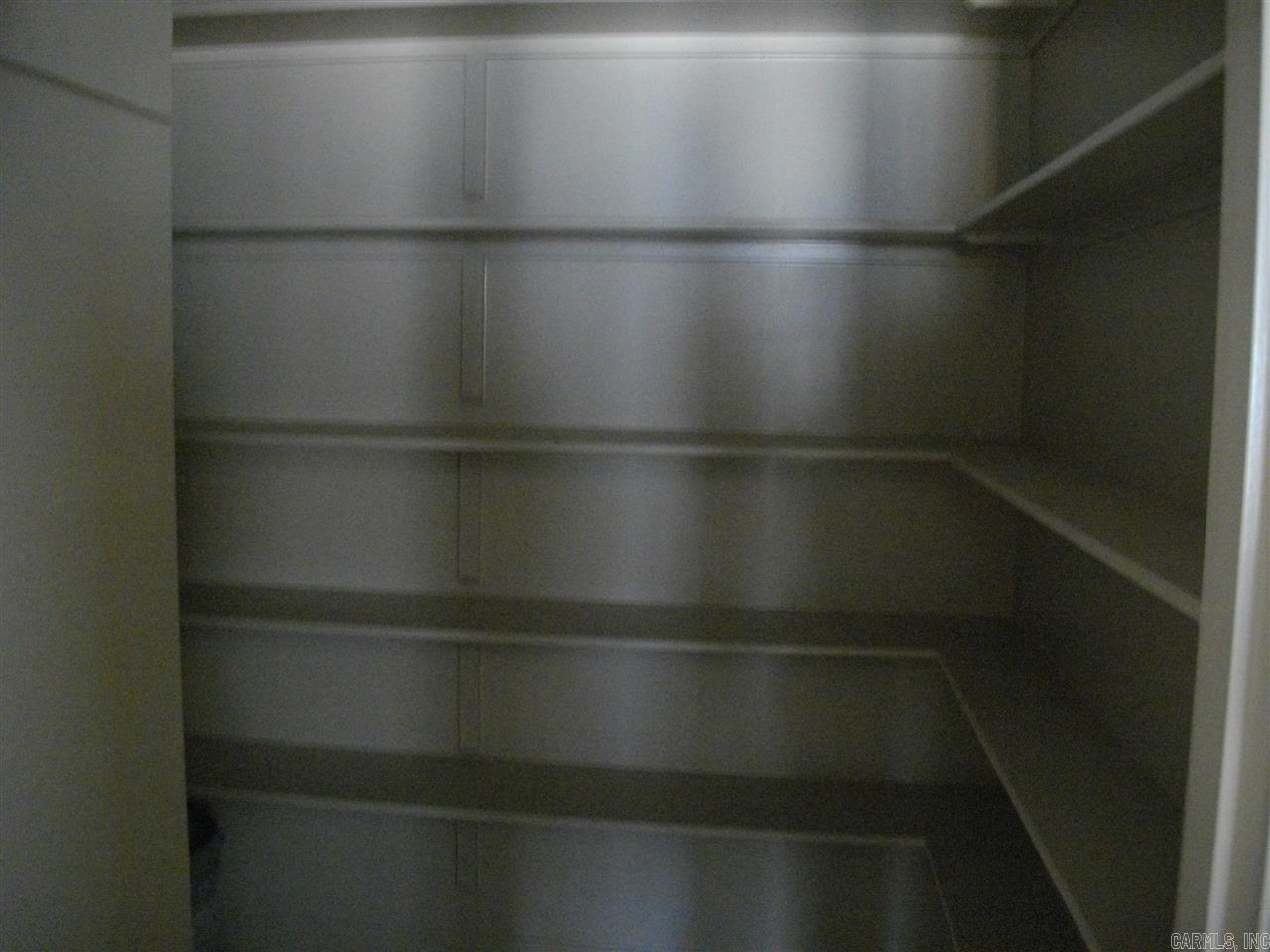 COUNTRY CLUB OF ARK THE - Residential