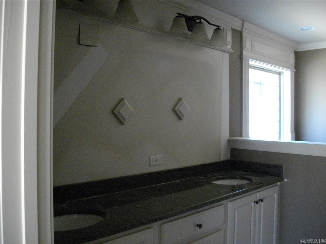 COUNTRY CLUB OF ARK THE - Residential