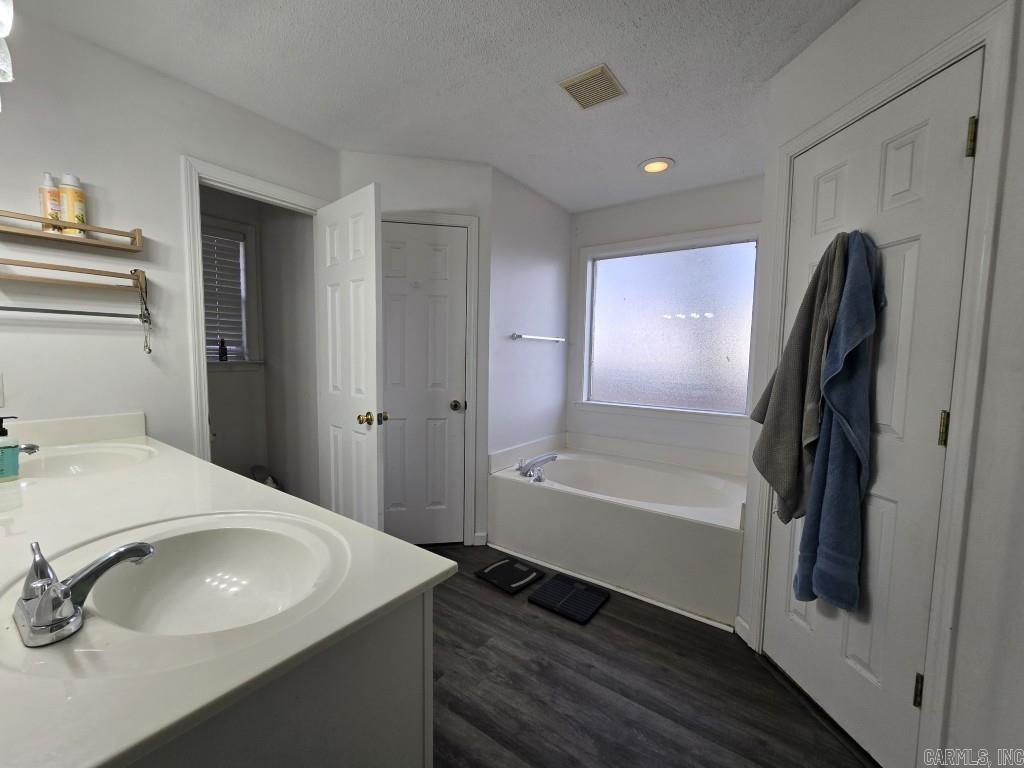 BAYOU VISTA ESTATES - Residential