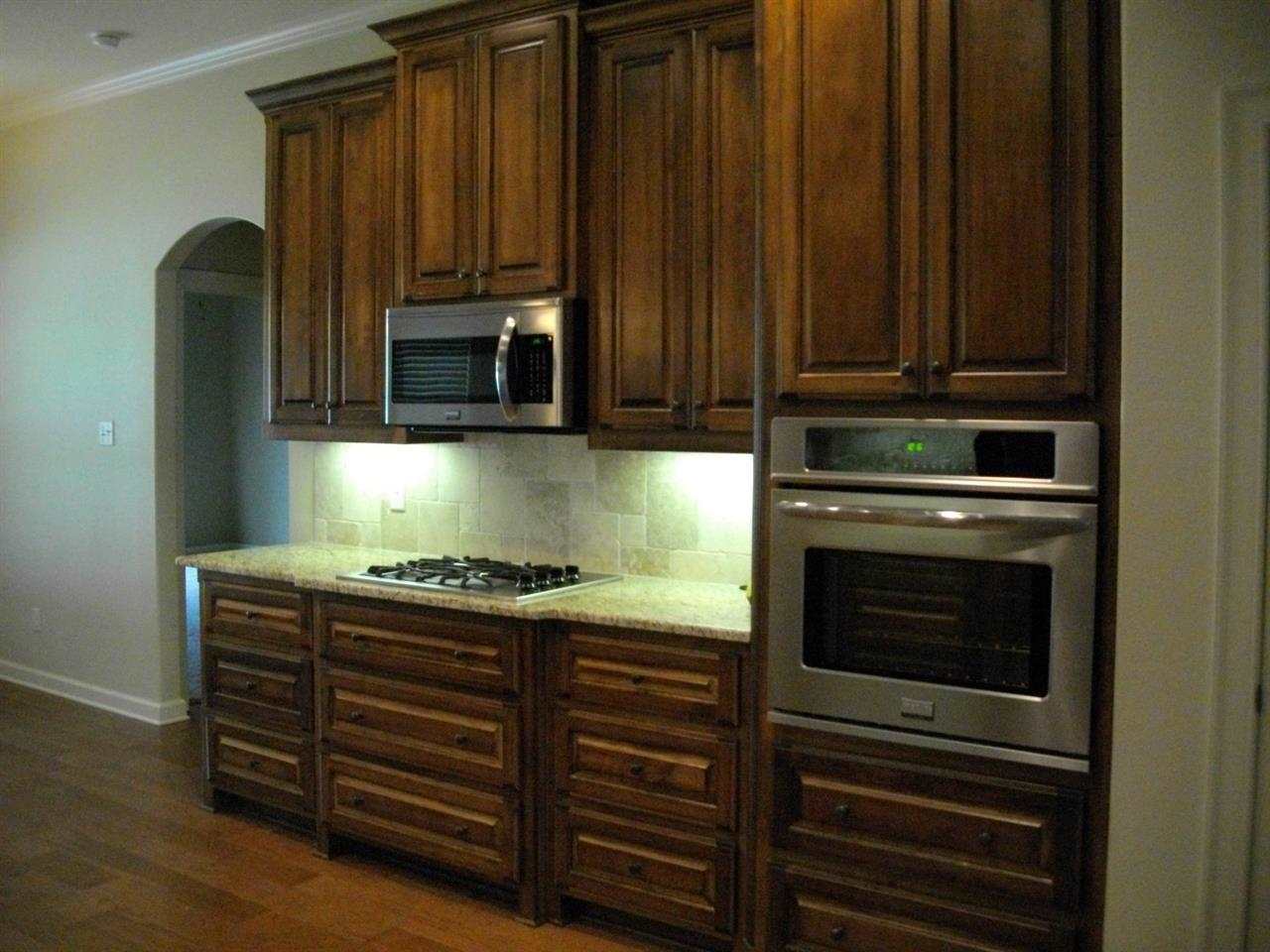 COUNTRY CLUB OF ARK THE - Residential