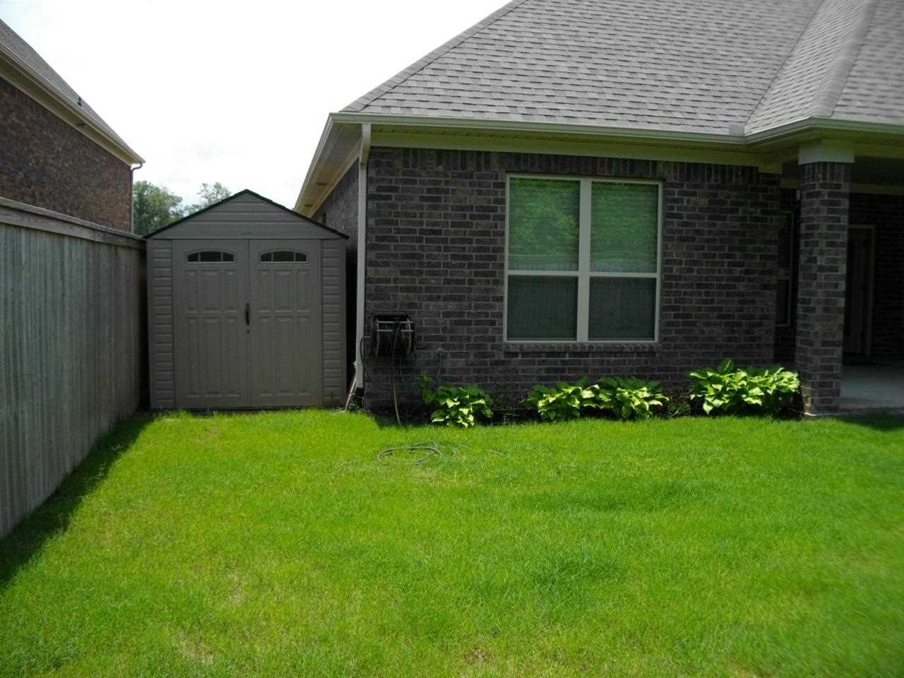 COUNTRY CLUB OF ARK THE - Residential