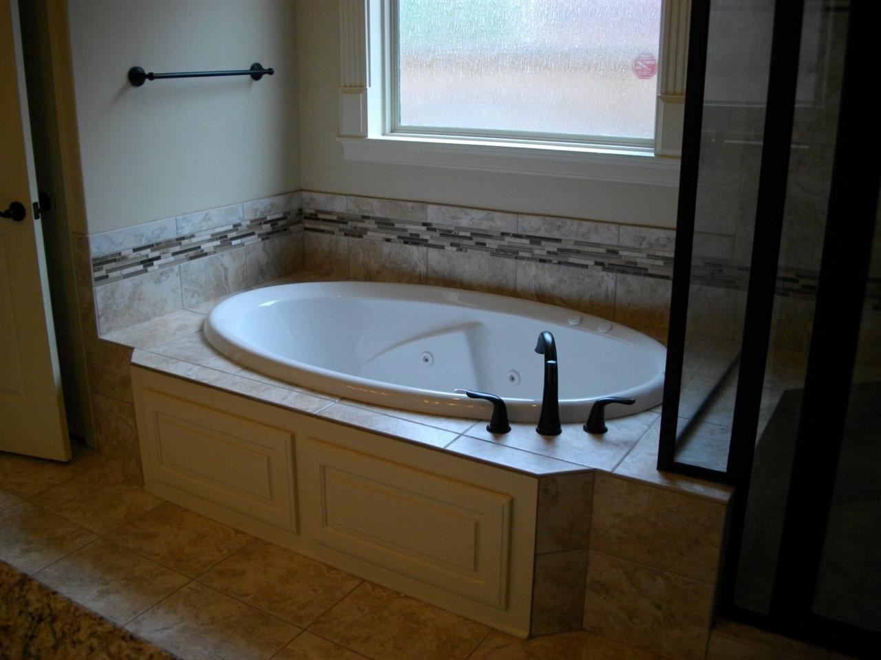 COUNTRY CLUB OF ARK THE - Residential