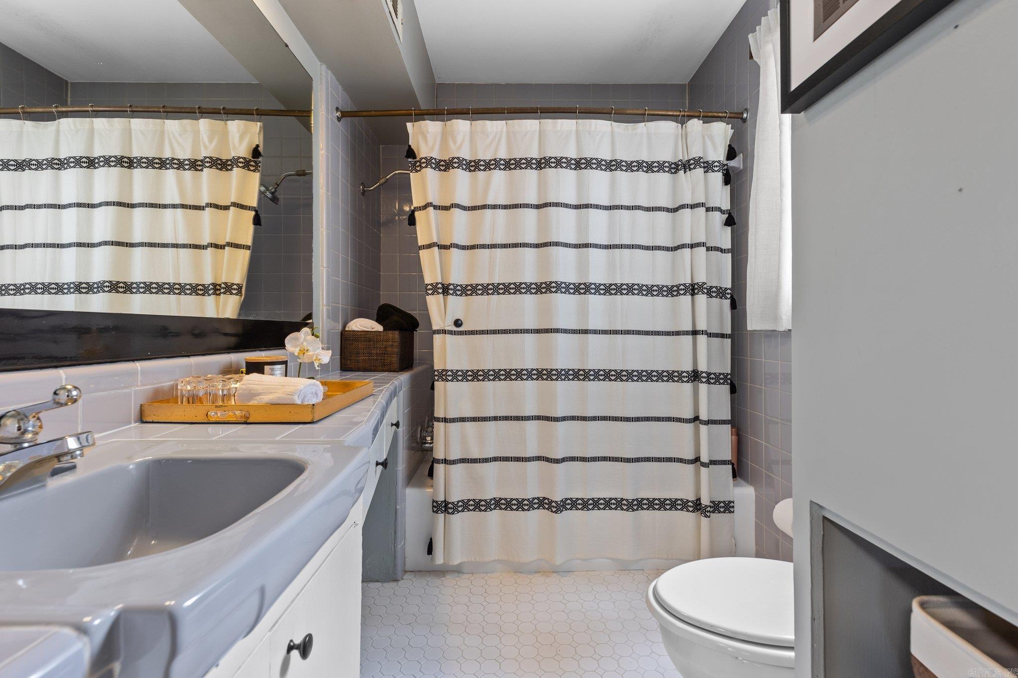 PLAZA TERRACE - Residential