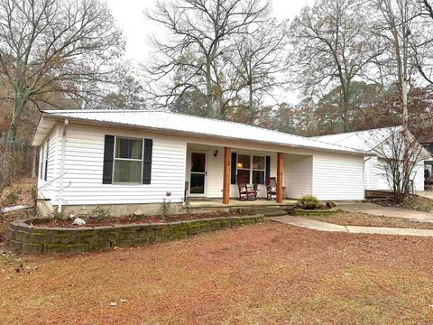 Photo of 159 Red Oak Street, Malvern, AR 72104 (MLS # 25049465)