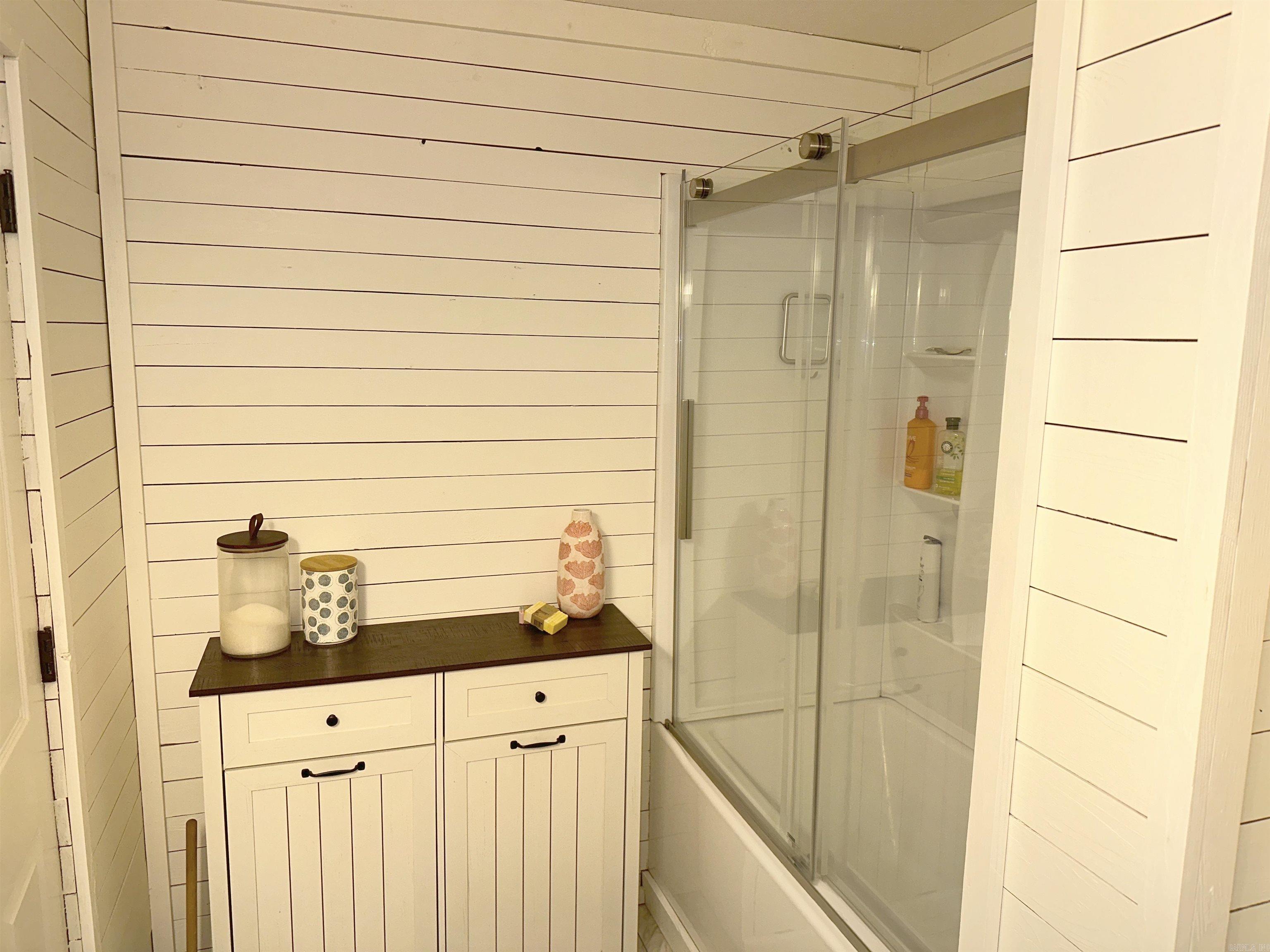 PARADISE VALLEY - Residential