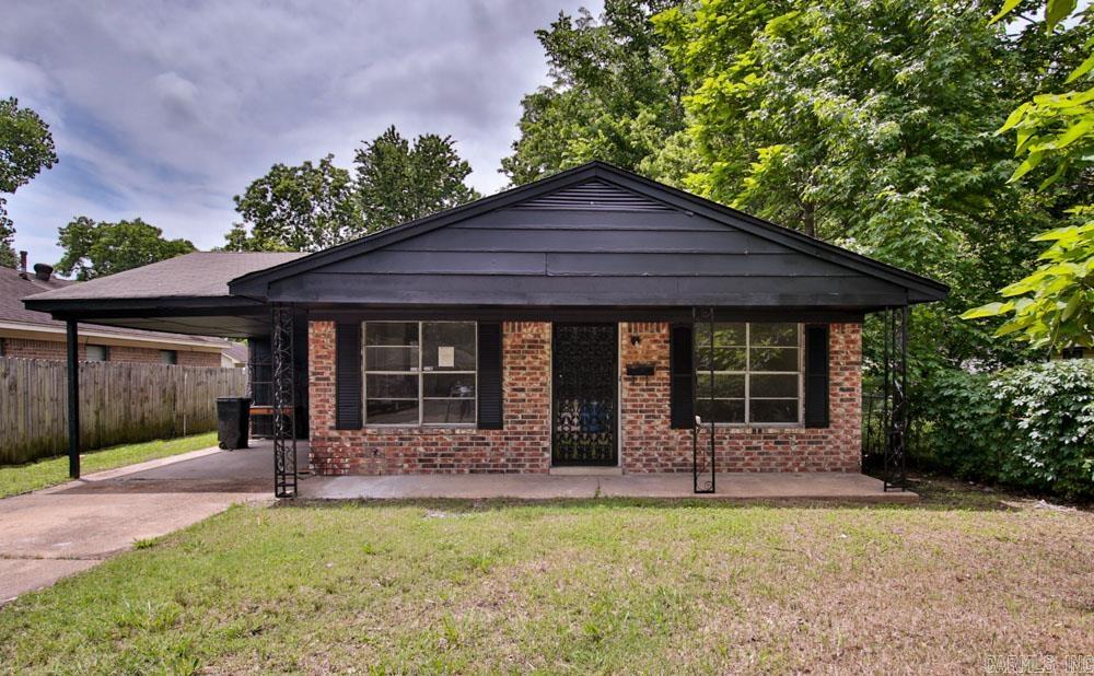 Welcome to 325 S 12th St located in West Memphis, AR. This 4-bed, 1.5 bath home is perfect for a a first time home-buyer or an investor looking for a low-maintenance property. This home has a new HVAC, water heater, vinyl flooring, and other cosmetic updates. This home is a must-see! Call to schedule your showing today!!