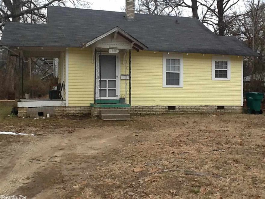 2BR/1BA home that would be great for investment or first time home buyer. Has original hardwood floors, newer hot water heater, roof, electrical system and windows. Call for more details.