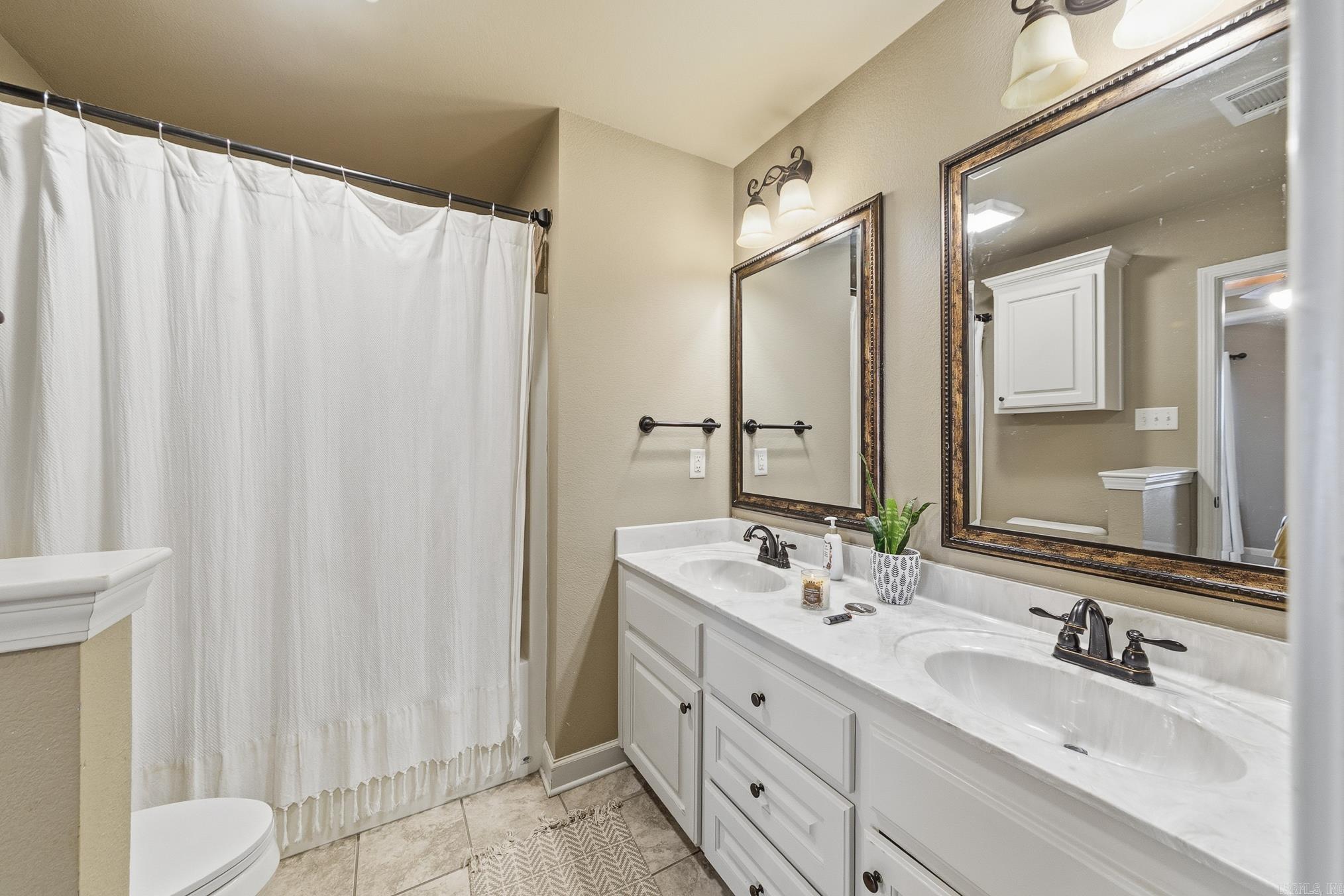 HUNTINGTON PLACE - Residential