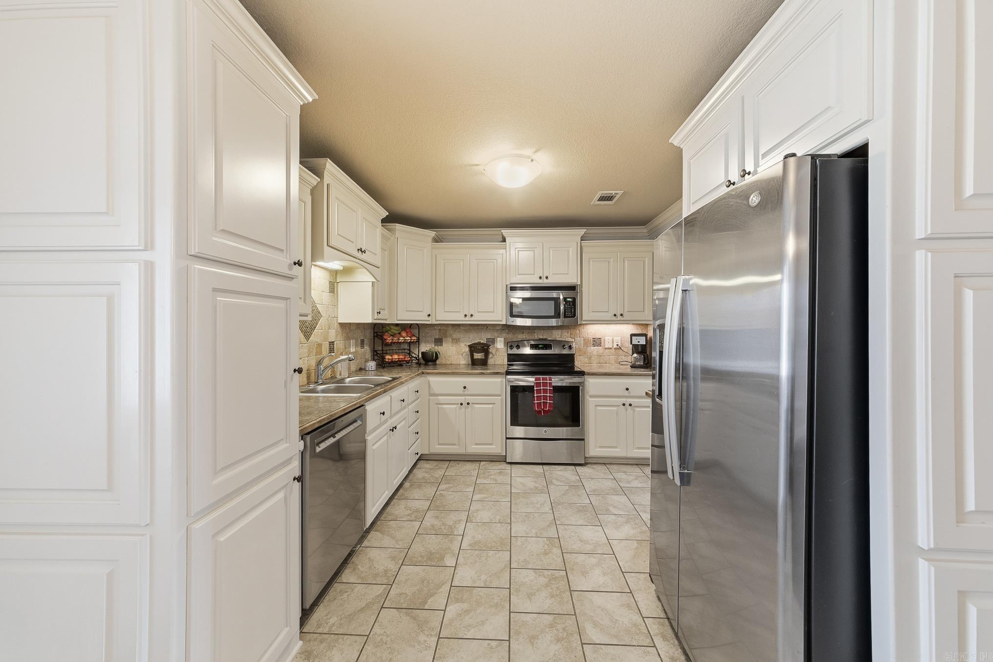 HUNTINGTON PLACE - Residential