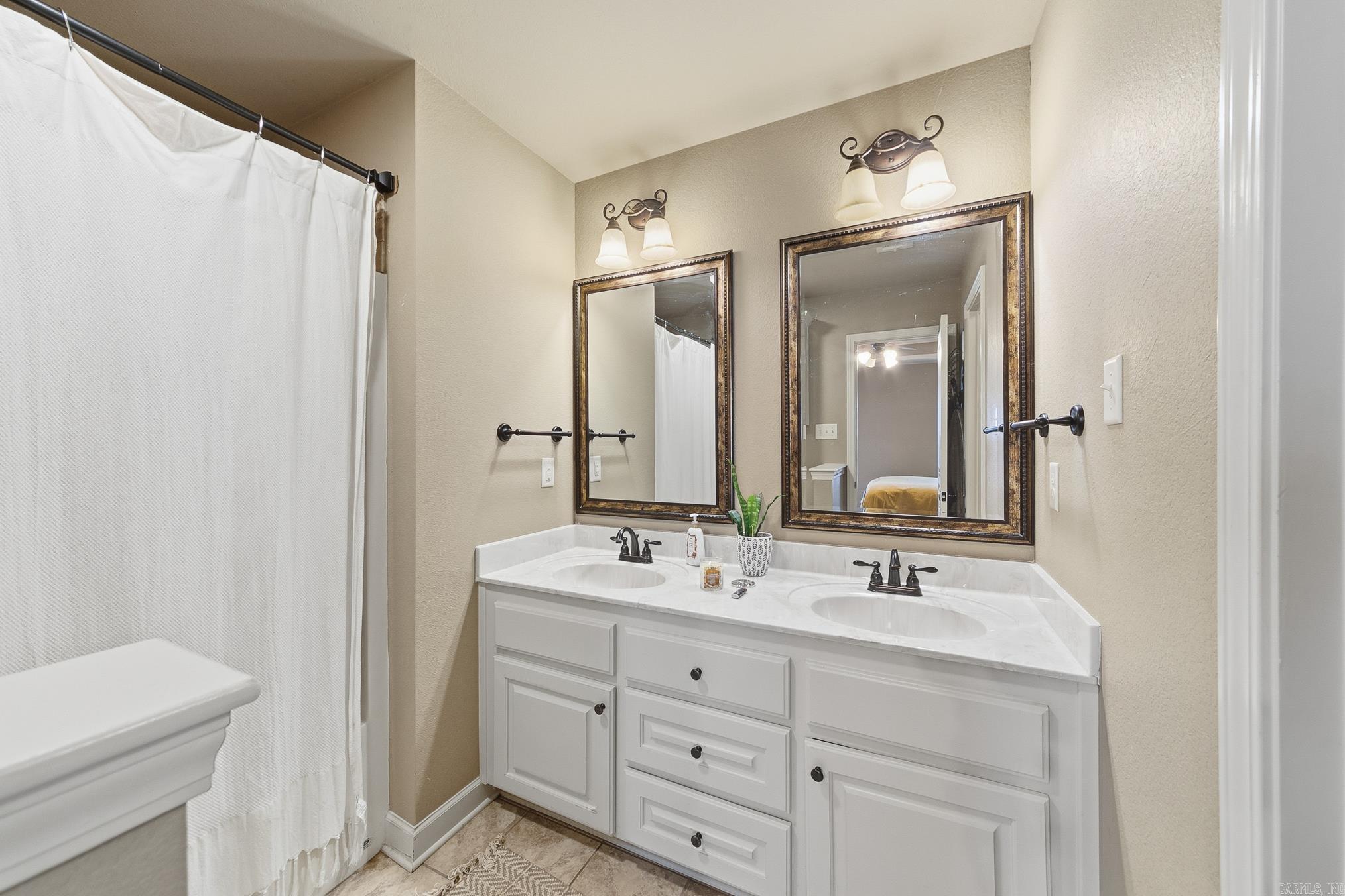 HUNTINGTON PLACE - Residential