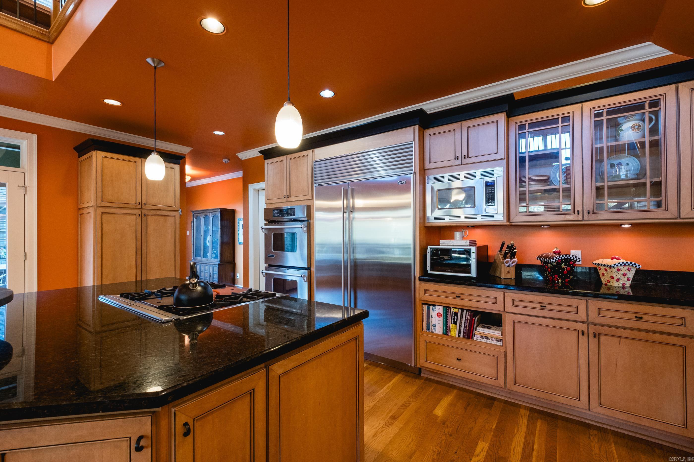 HILLCREST - Residential