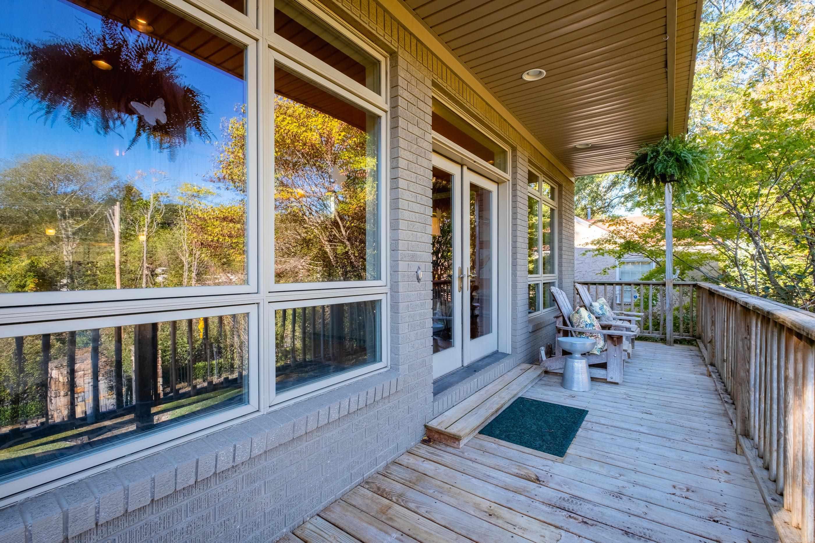 HILLCREST - Residential
