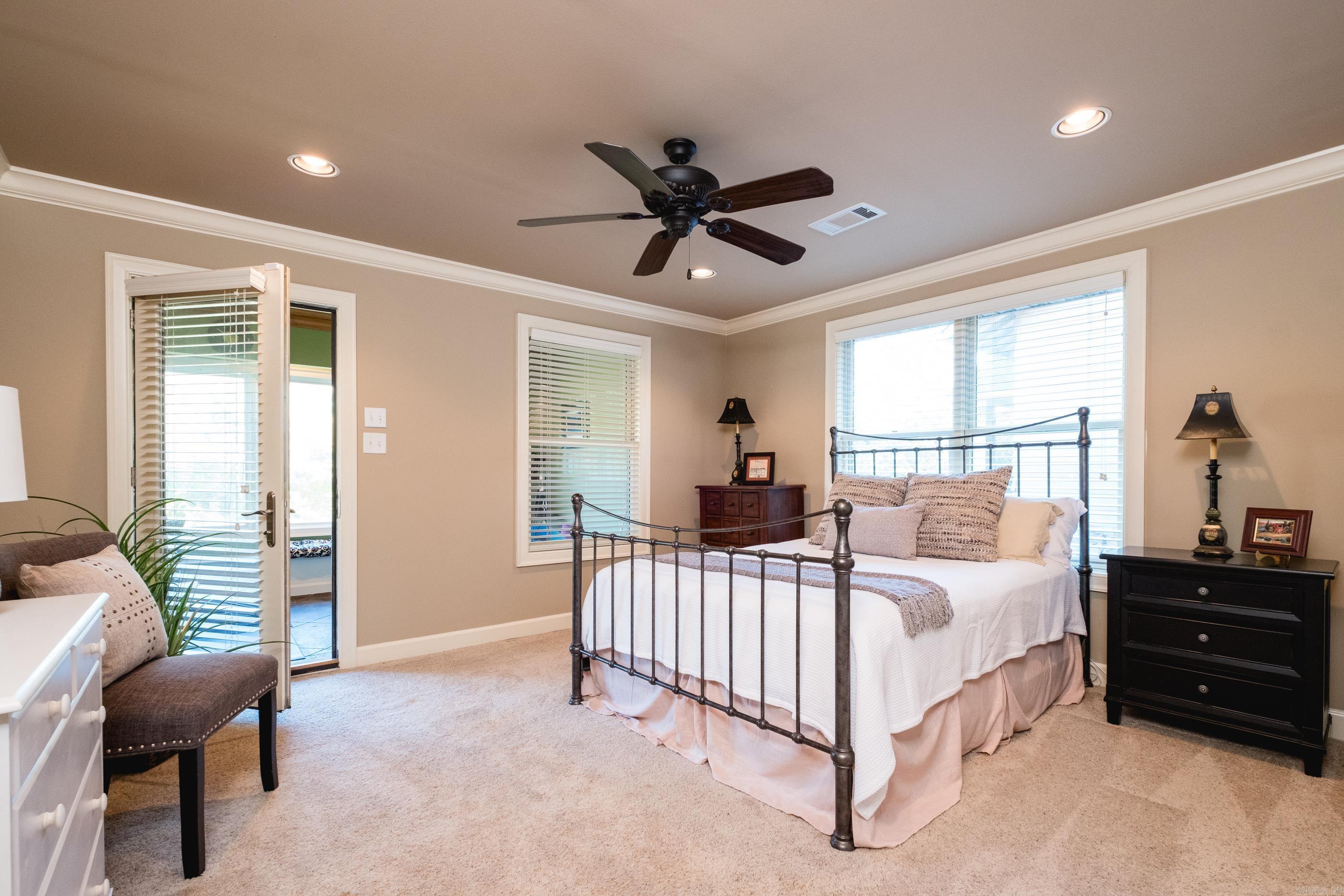HILLCREST - Residential