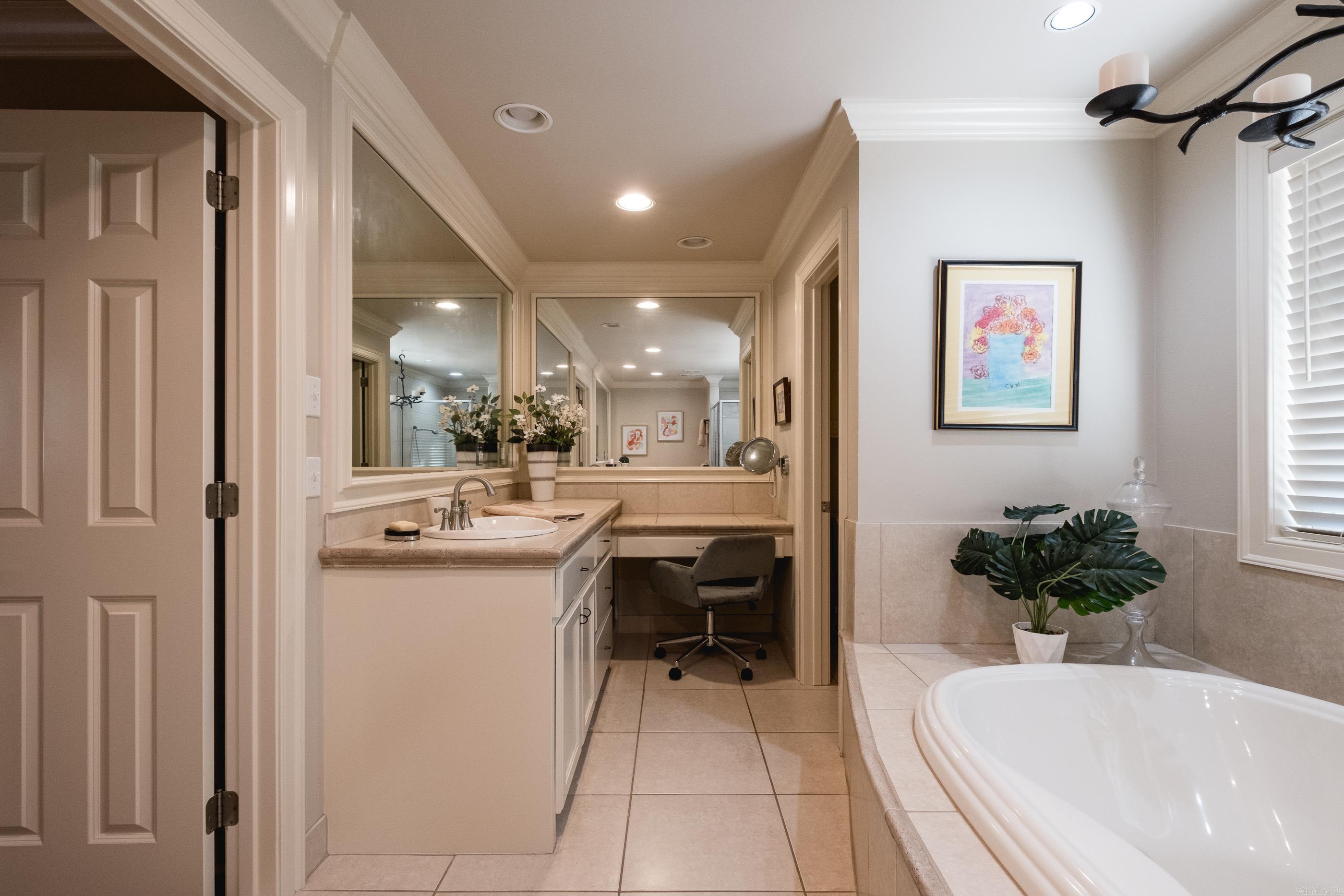 HILLCREST - Residential