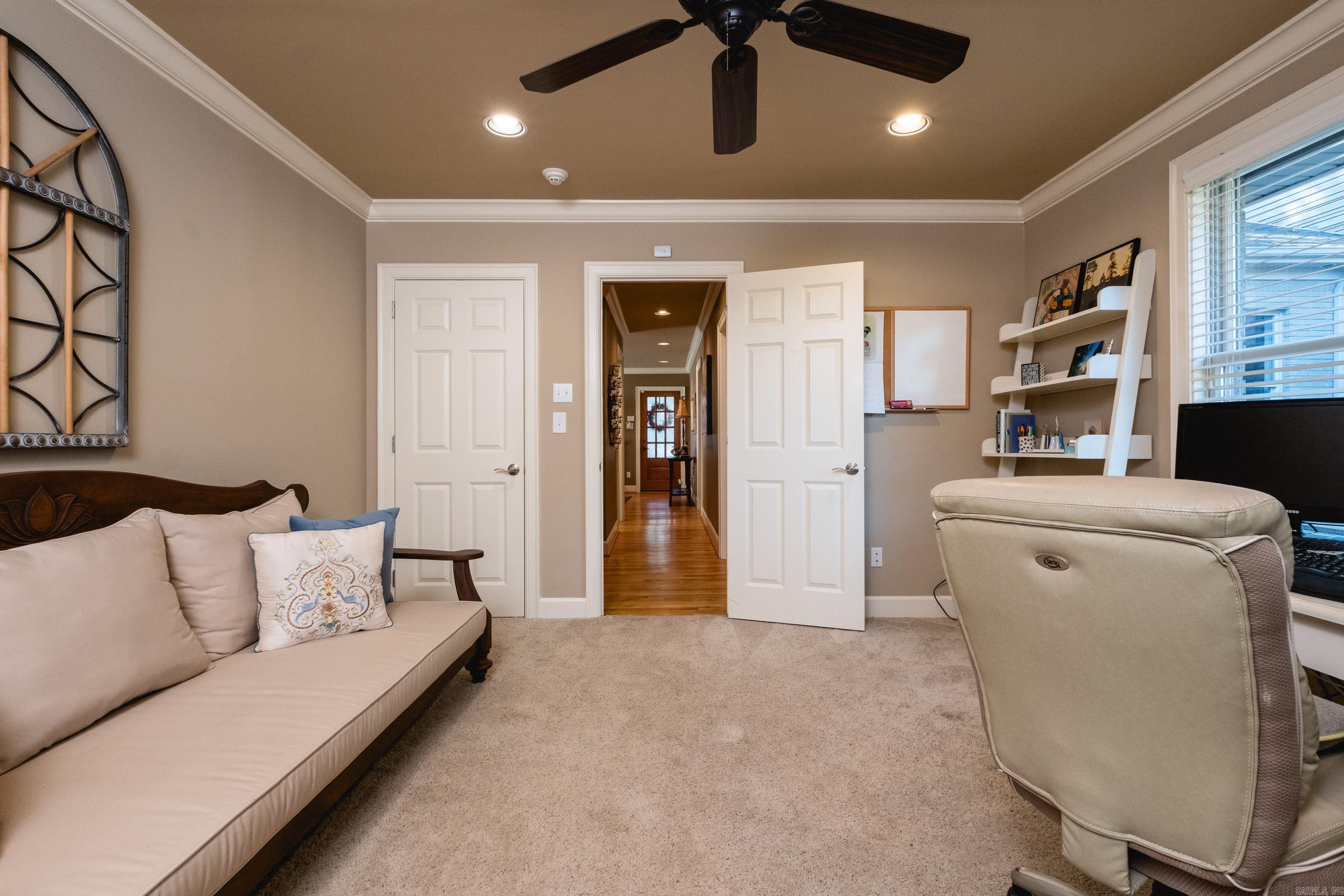 HILLCREST - Residential