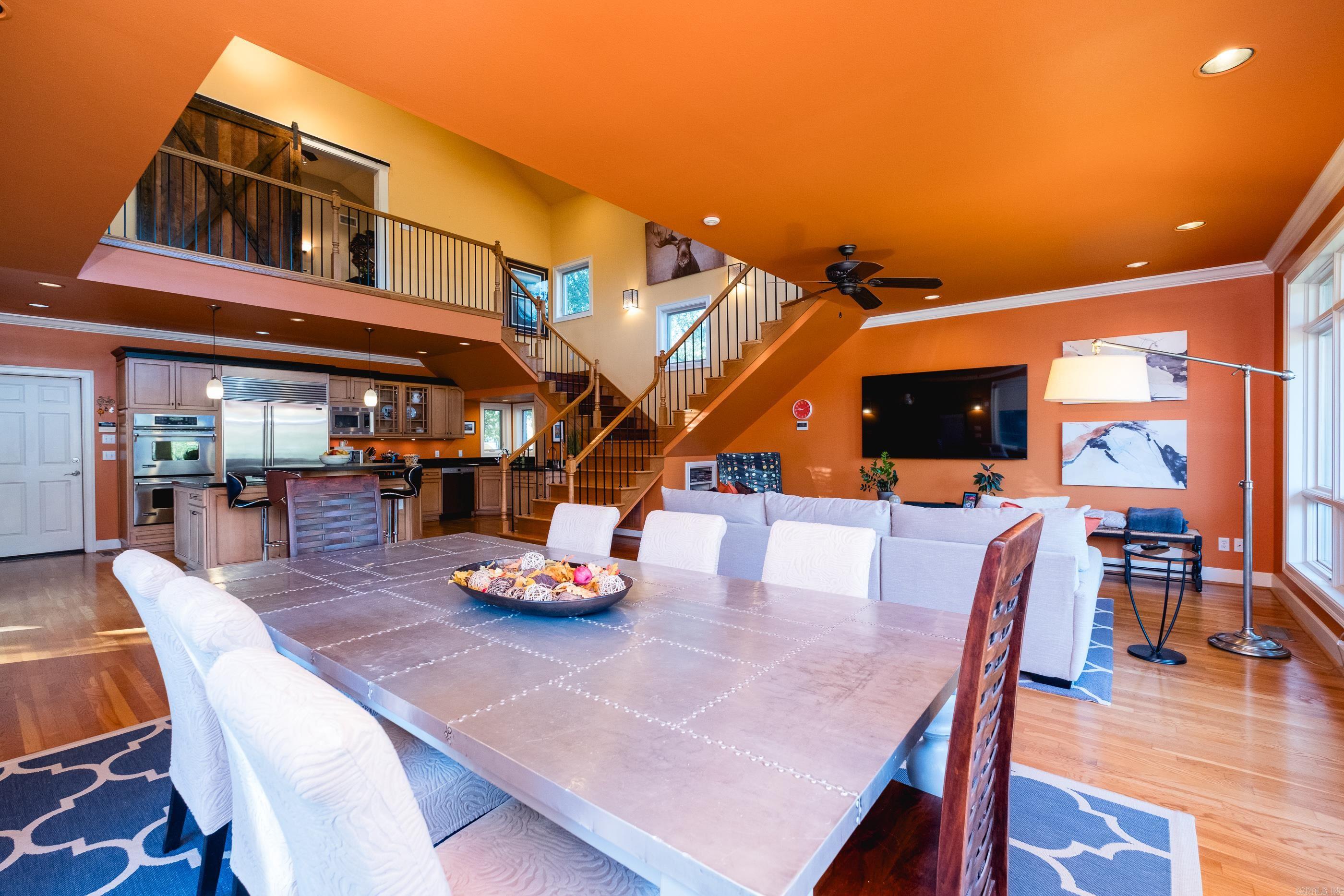 HILLCREST - Residential