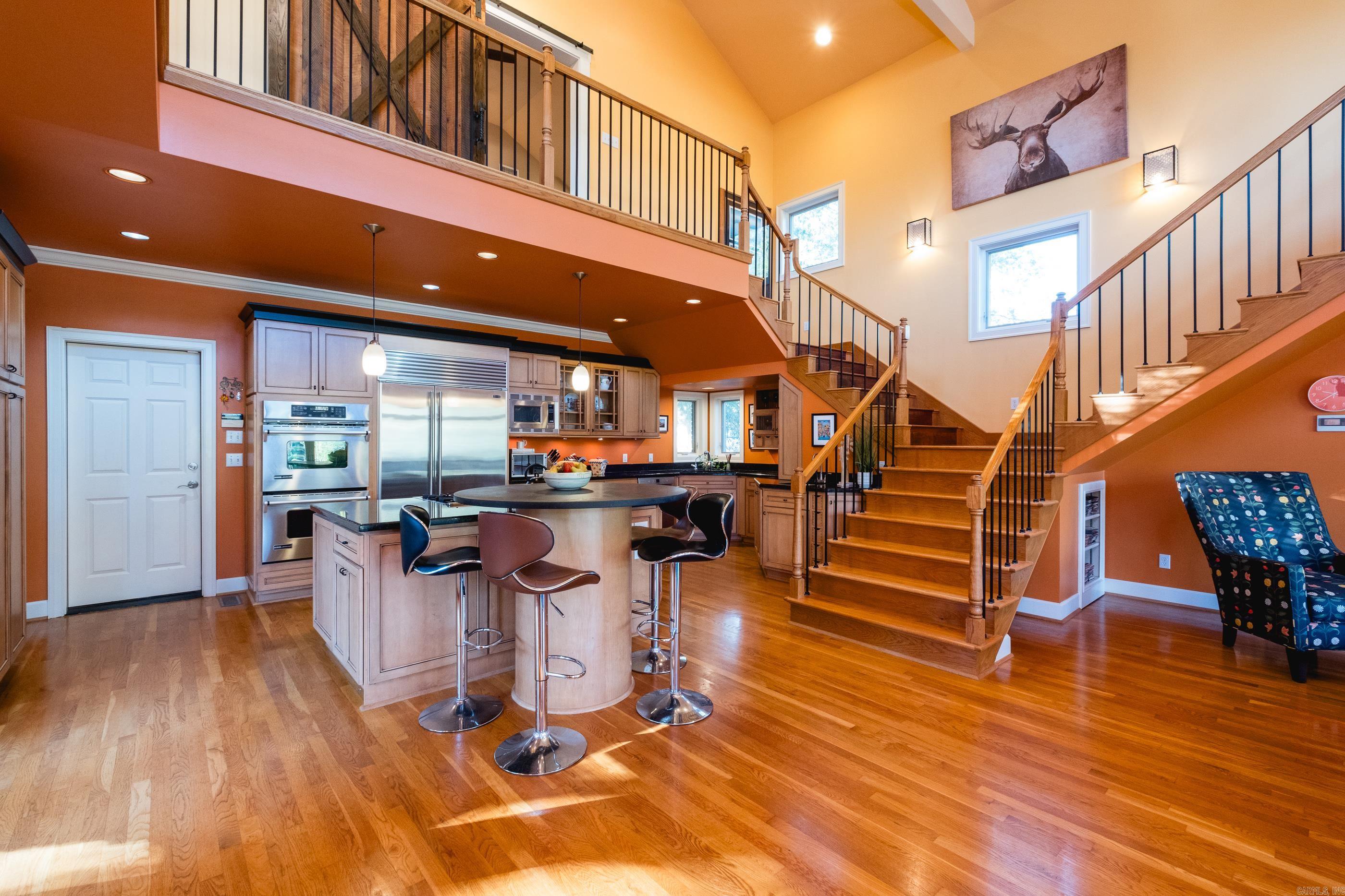 HILLCREST - Residential