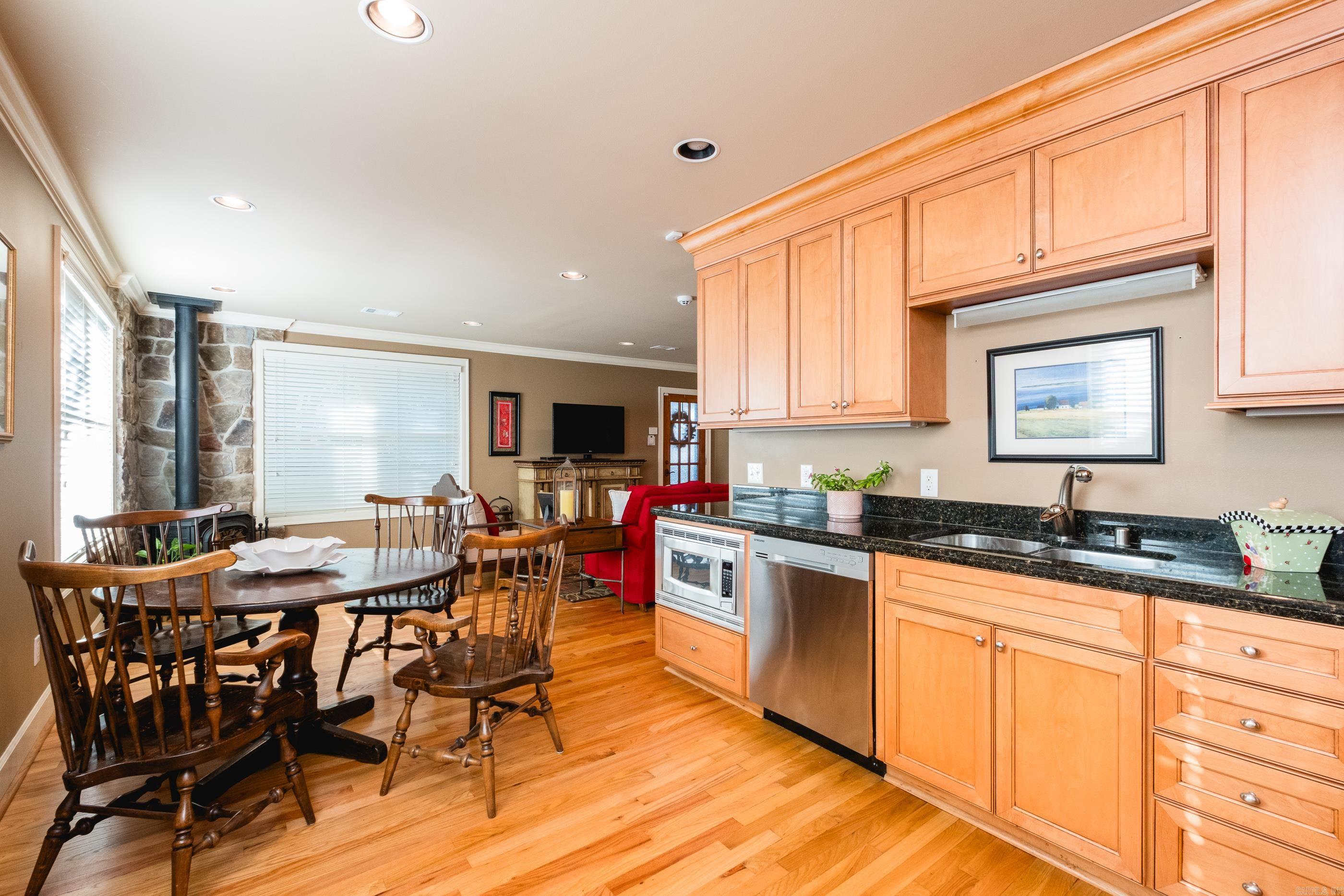 HILLCREST - Residential