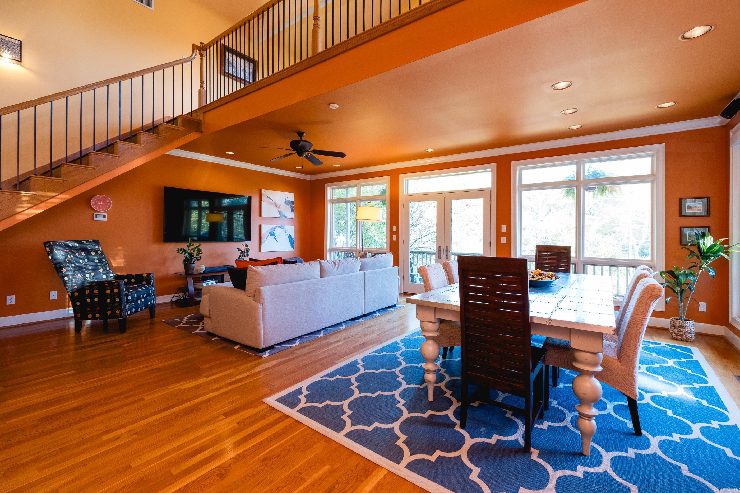 HILLCREST - Residential