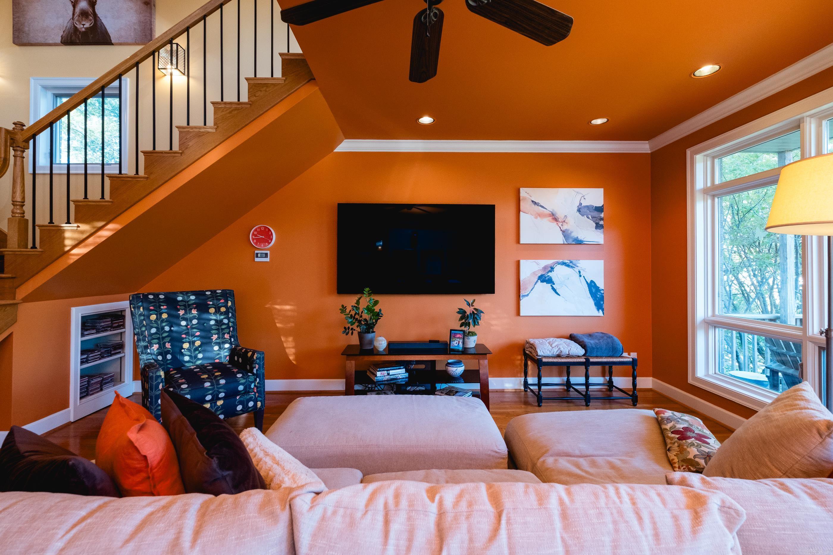 HILLCREST - Residential