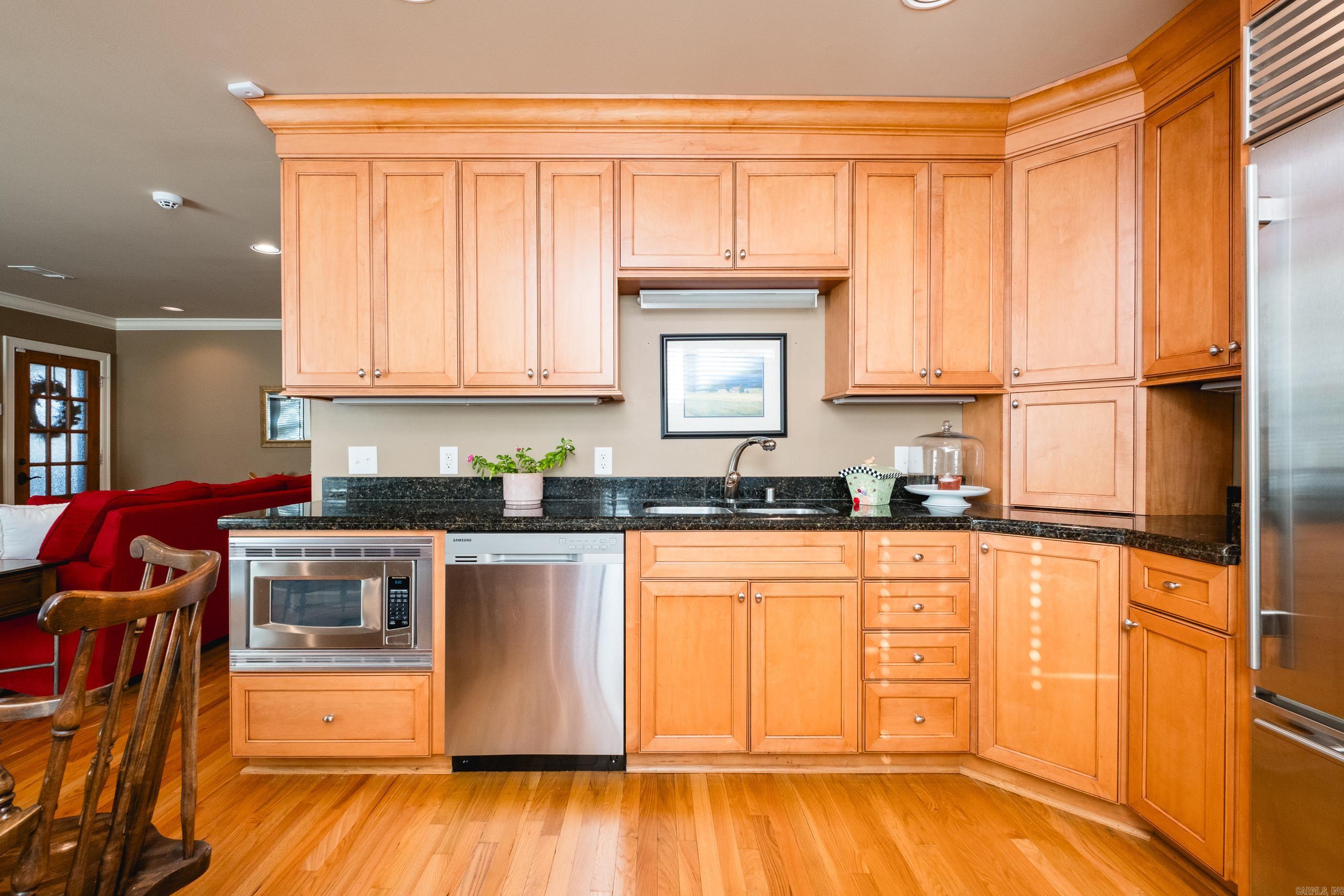 HILLCREST - Residential