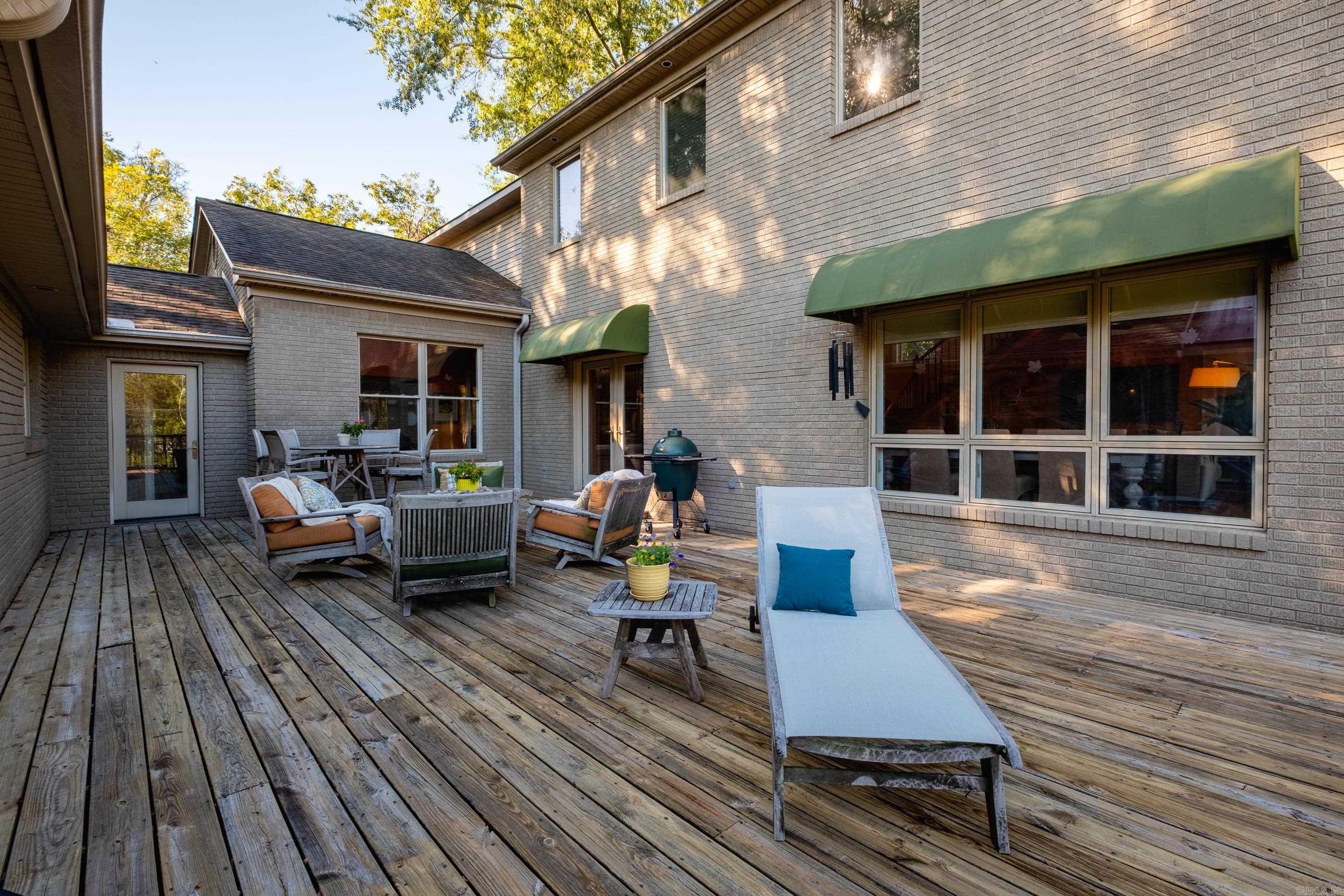 HILLCREST - Residential