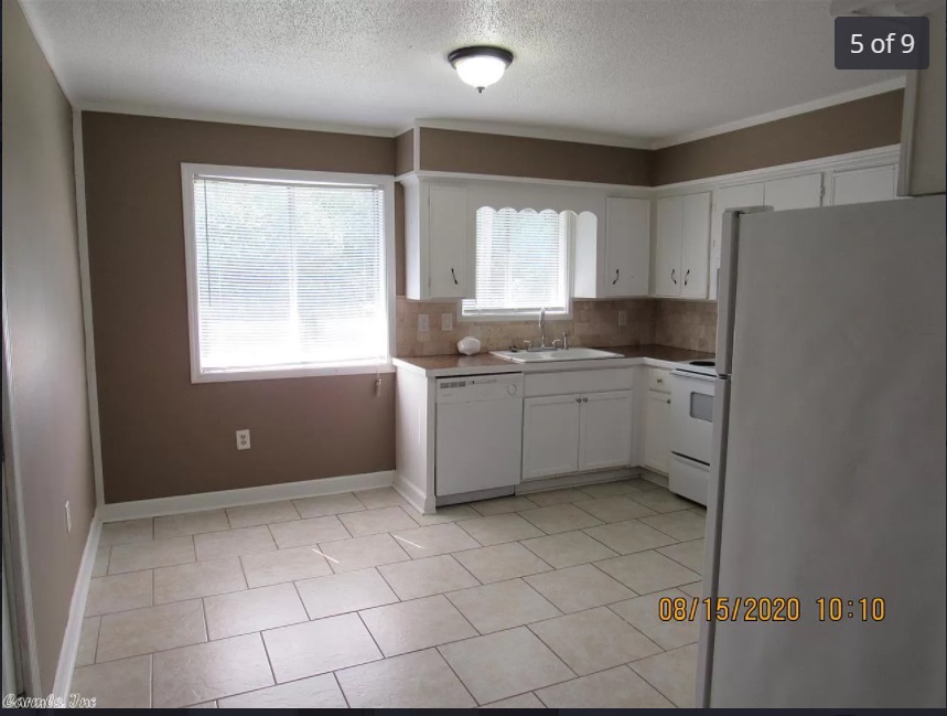 Earls Lakeside - Residential Lease