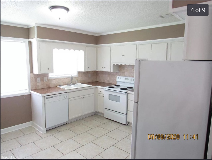 Earls Lakeside - Residential Lease