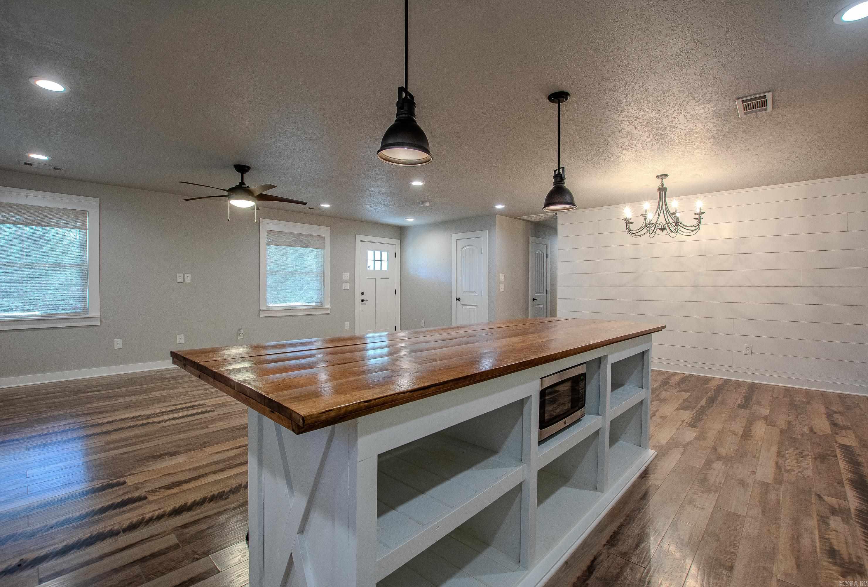 Lynnwood Acres - Residential